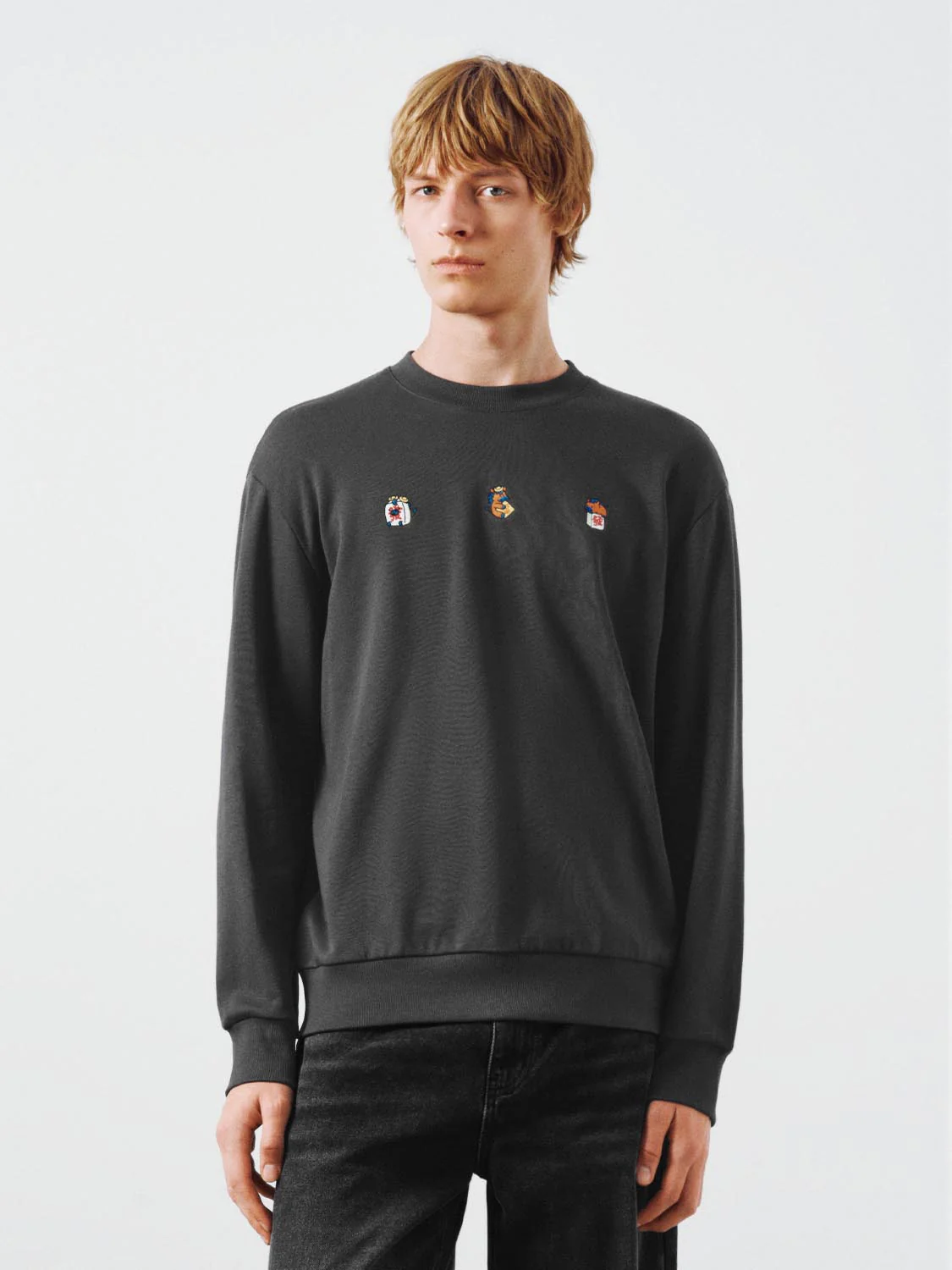 Embroidered Crew Neck Sweatshirts - Image 9