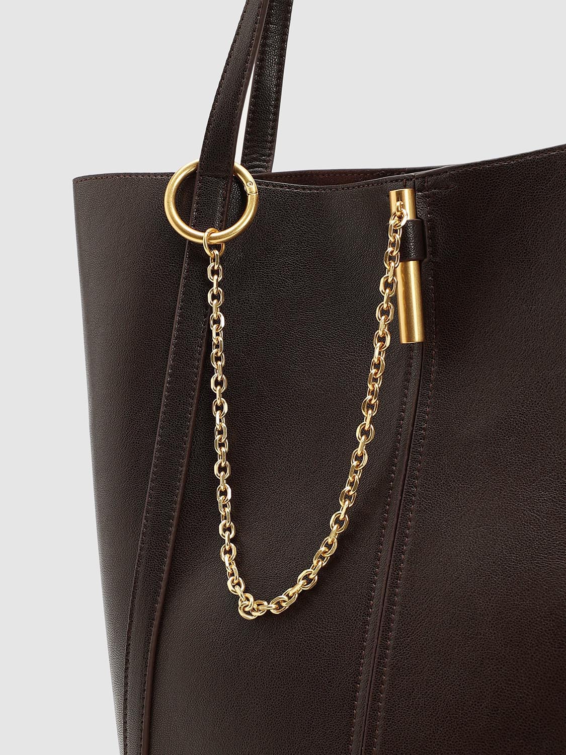 Faux Leather Chain Detail Bucket Shoulder Bags - Image 4