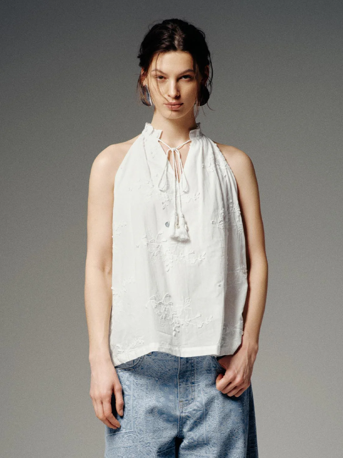 Floral Embroidered Tie Neck Sleeveless Overhead Shirt - Image 9