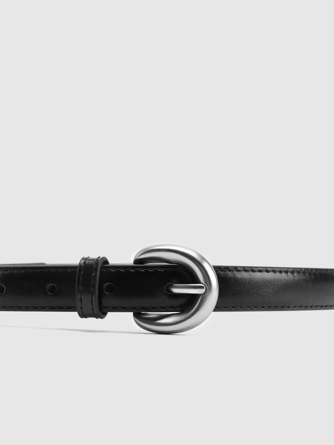 Gold Round Buckle Leather Belts - Image 5