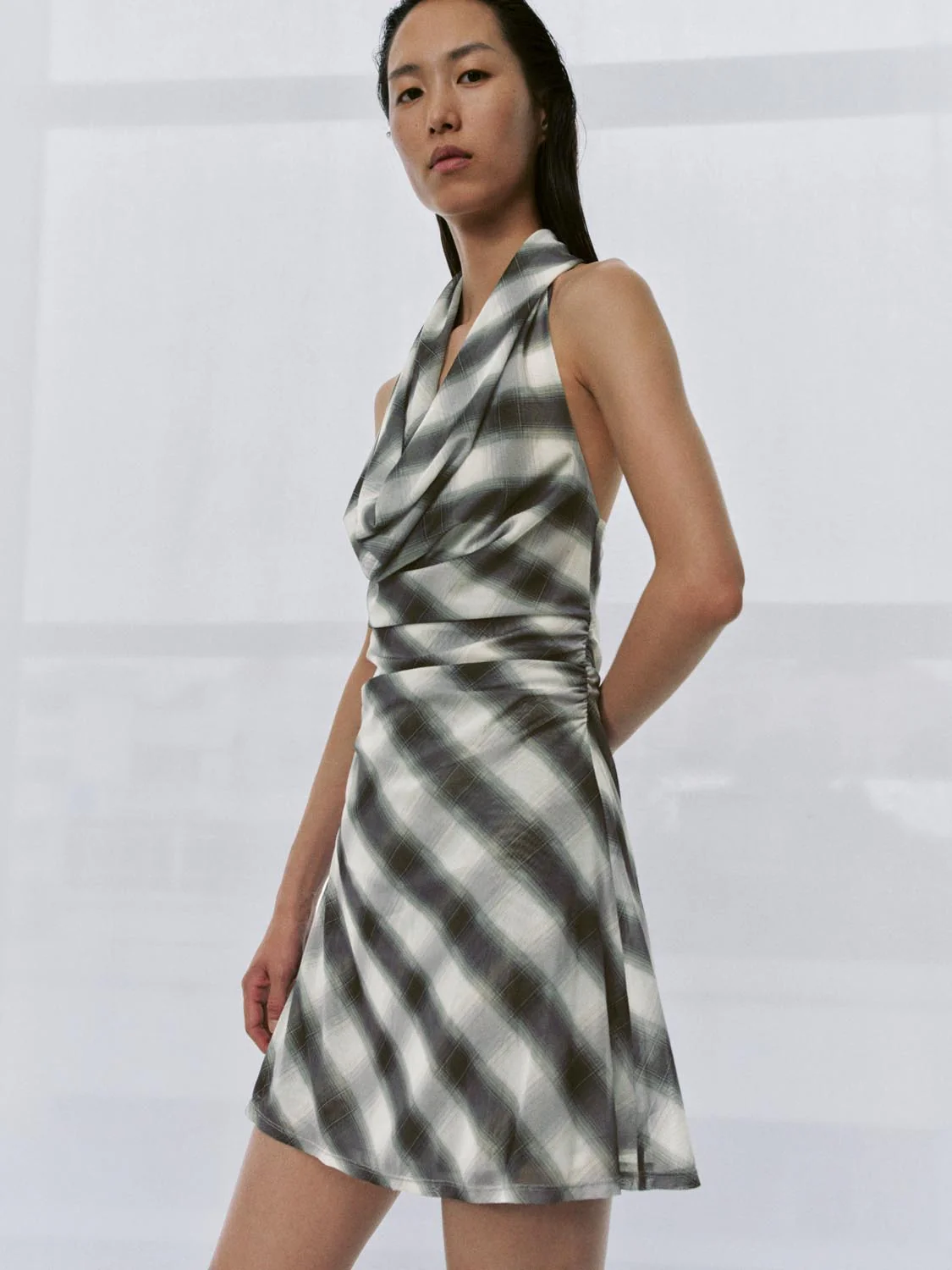 Halter Neck Contrast Check A-Line Midi Dresses - Image 2