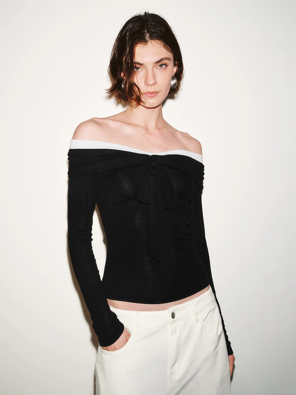 Knot Front Off Shoulder Long Sleeve T-Shirts