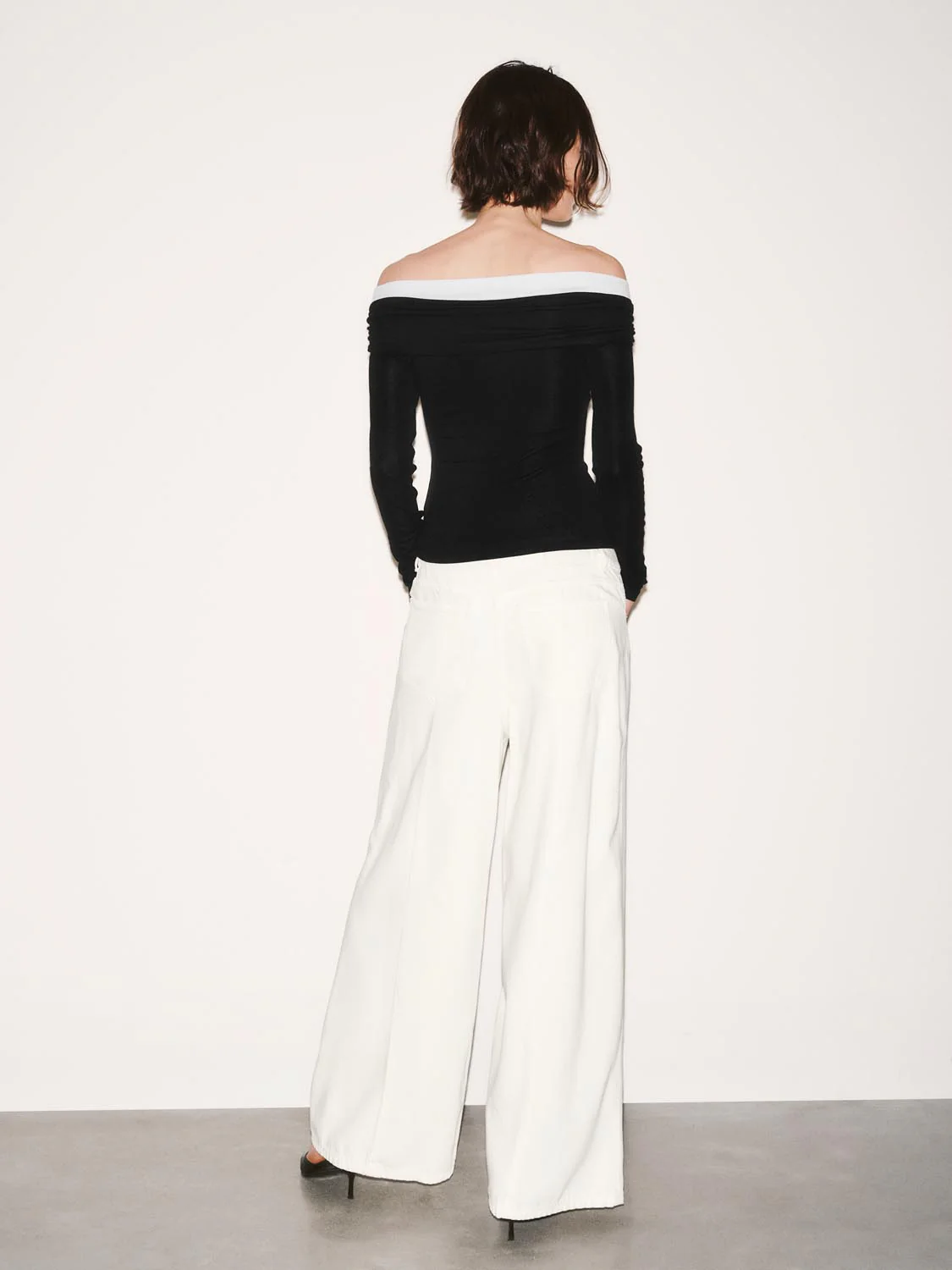 Knot Front Off Shoulder Long Sleeve T-Shirts - Image 6