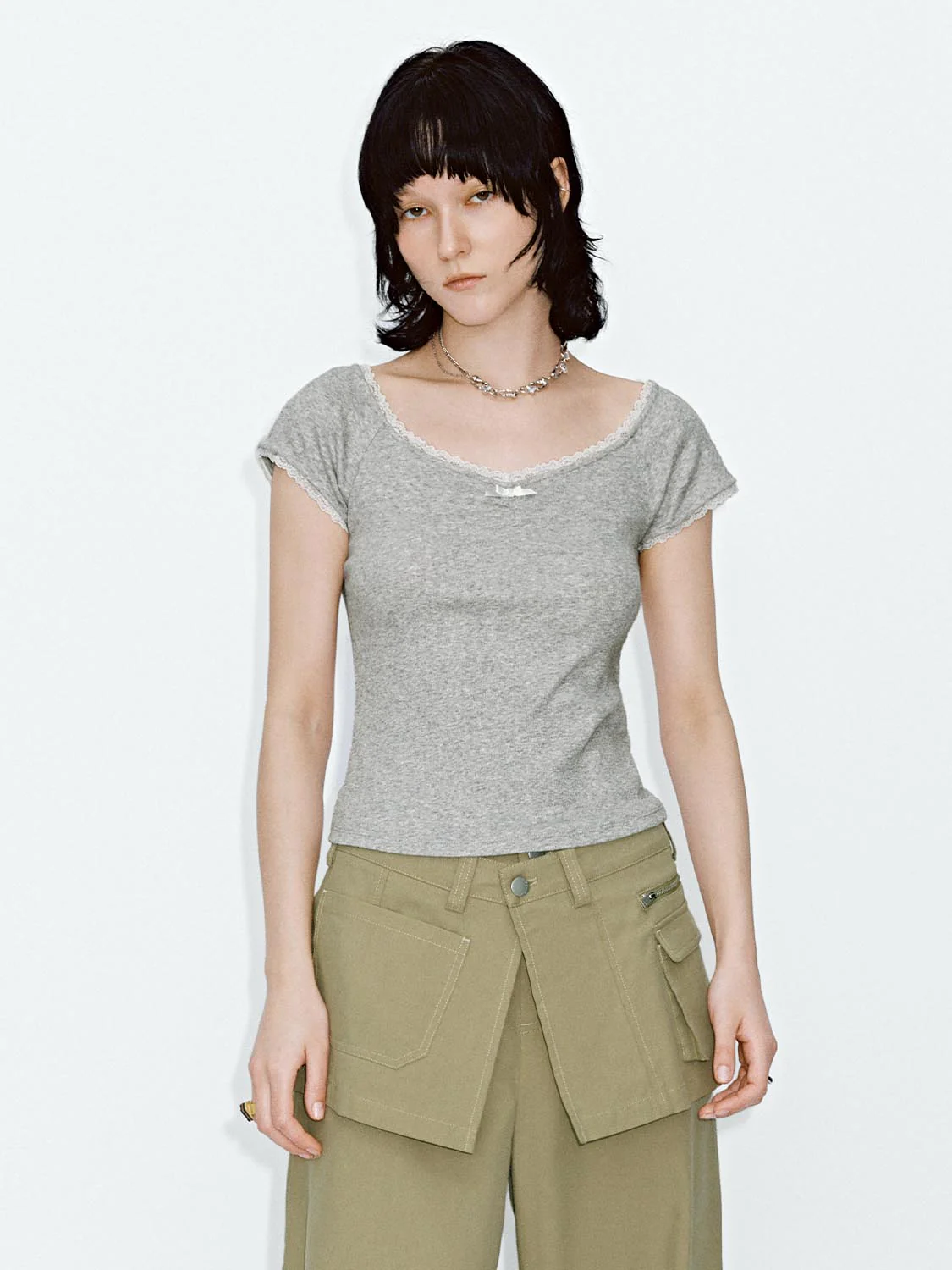 Lace Trim Scoop Neck Capped Sleeve Skinny-Fit T-Shirts