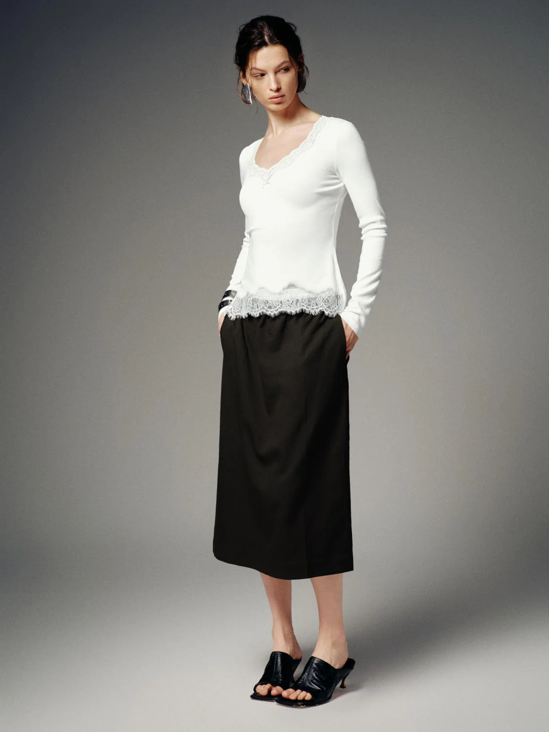 Lace Trim V-Neck Long Sleeve T-Shirts - Image 5