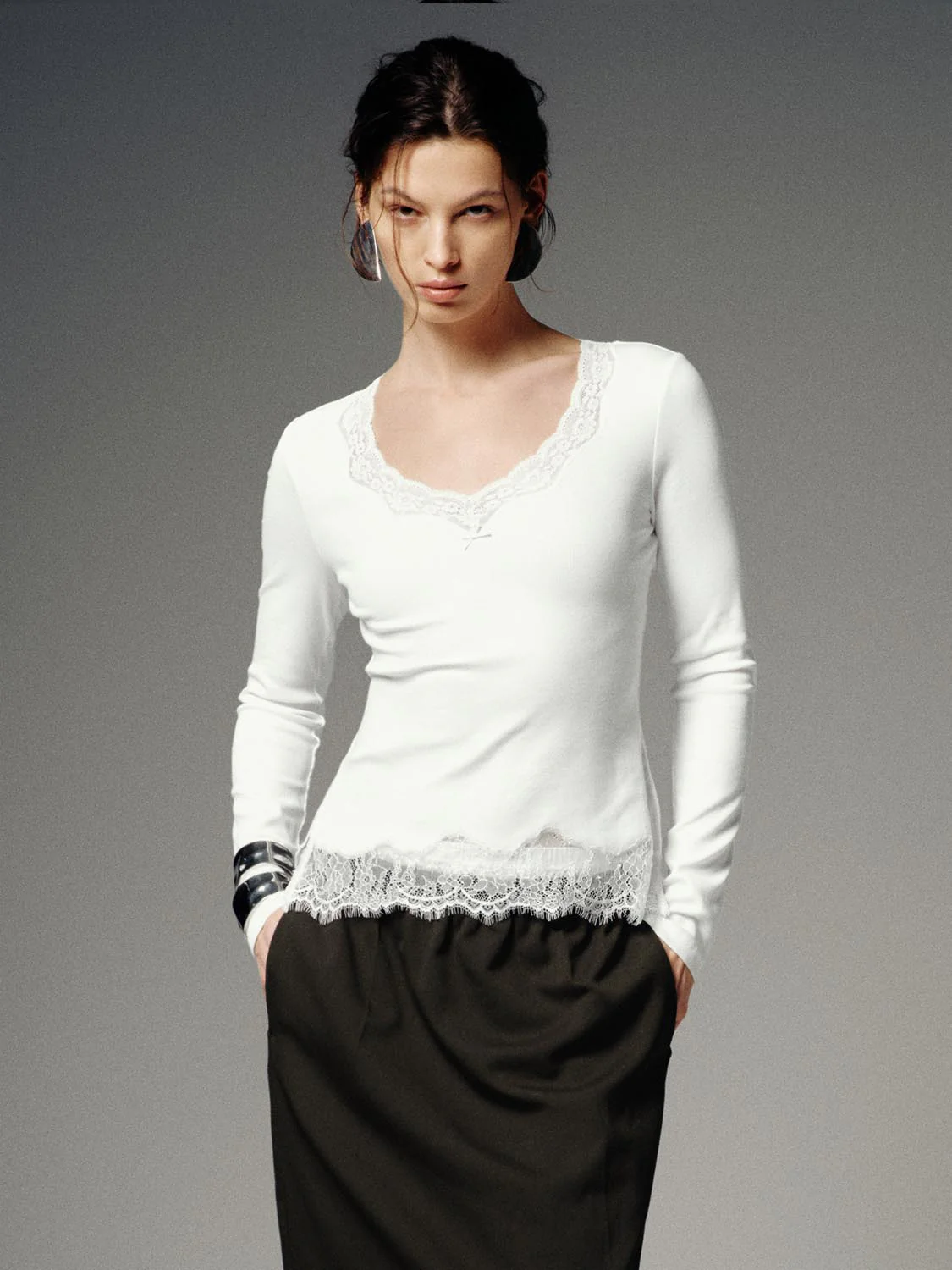 Lace Trim V-Neck Long Sleeve T-Shirts - Image 9