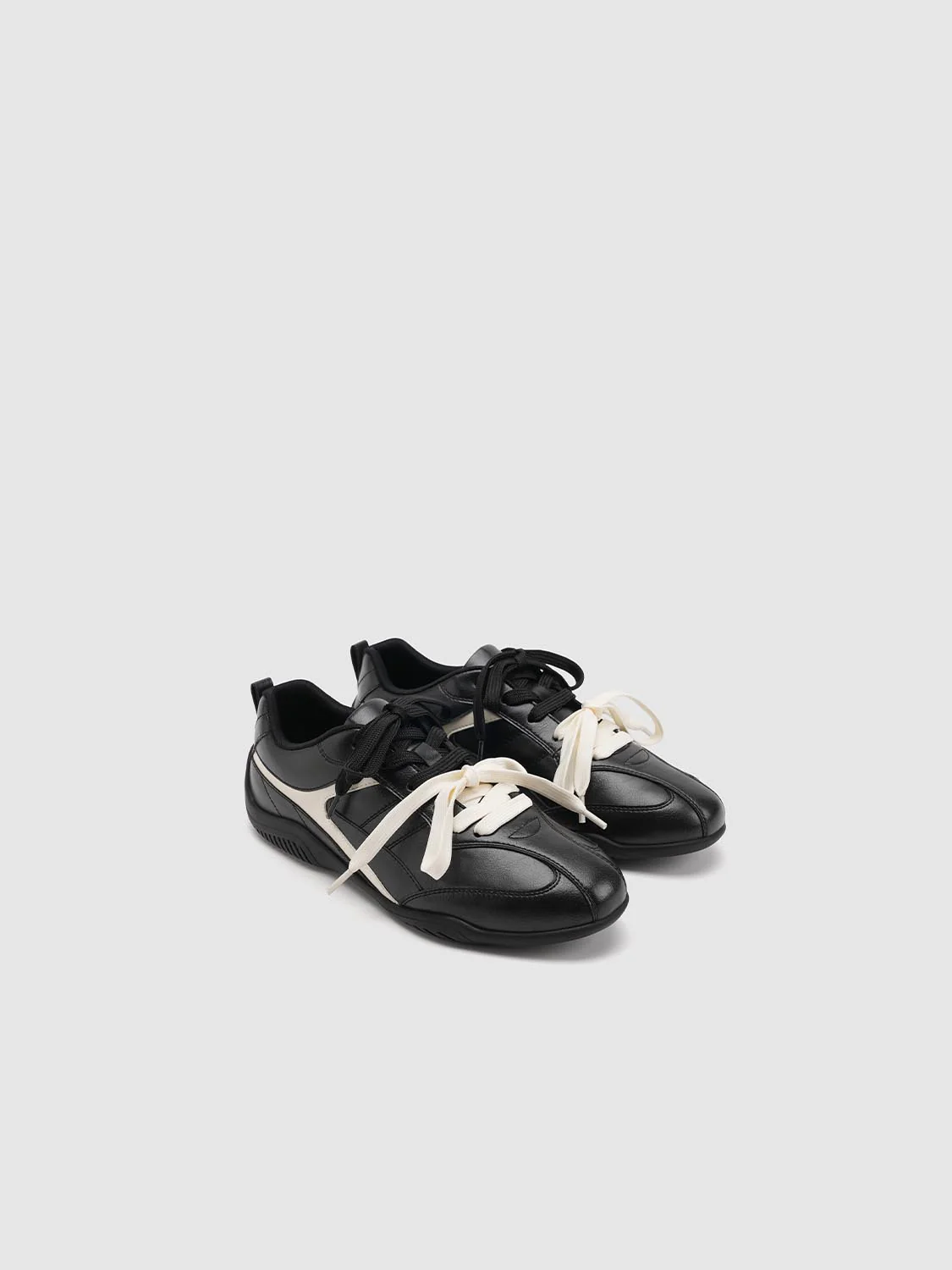 Lace Up Contrast Sneakers - Image 13