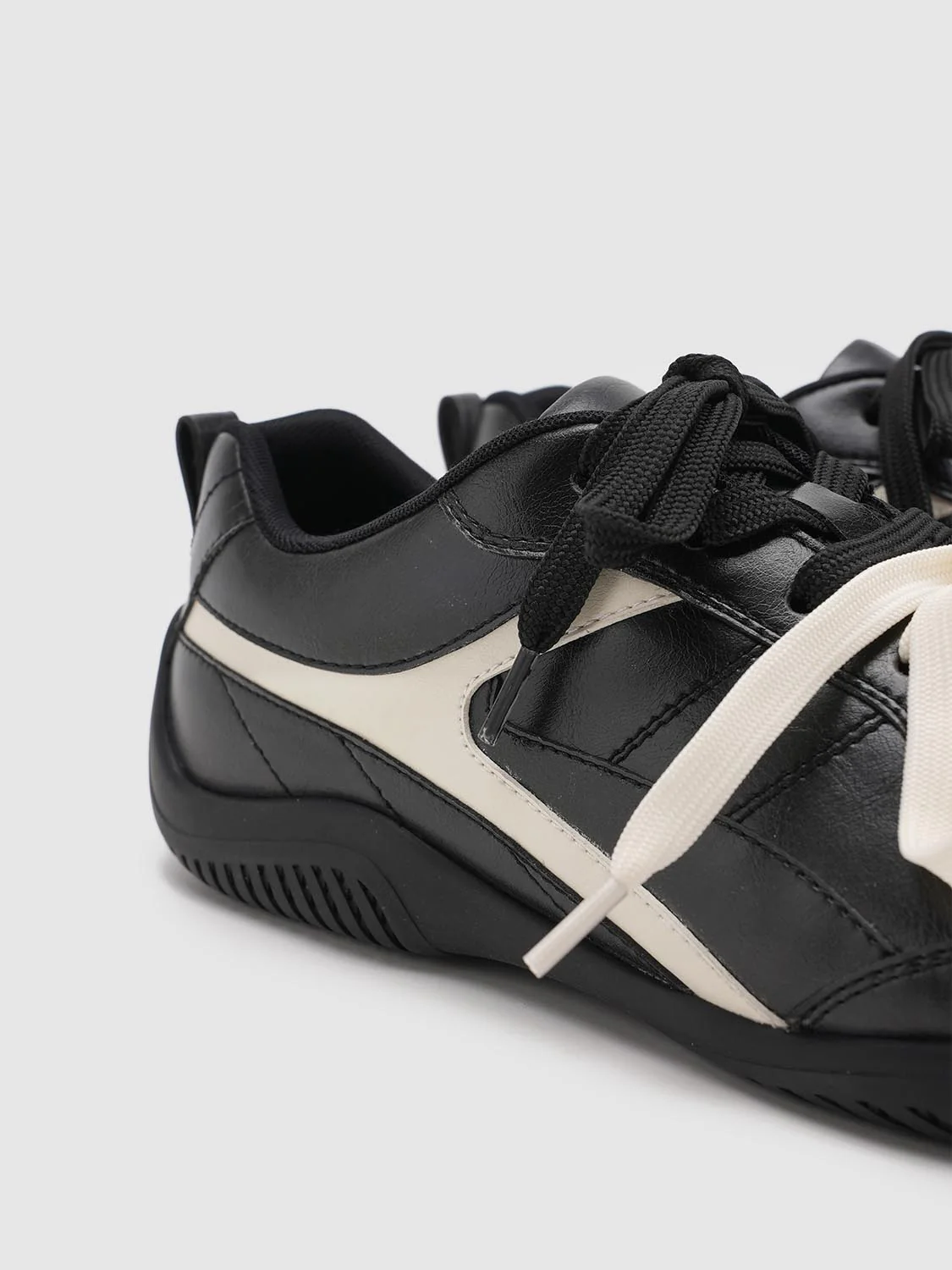 Lace Up Contrast Sneakers - Image 5