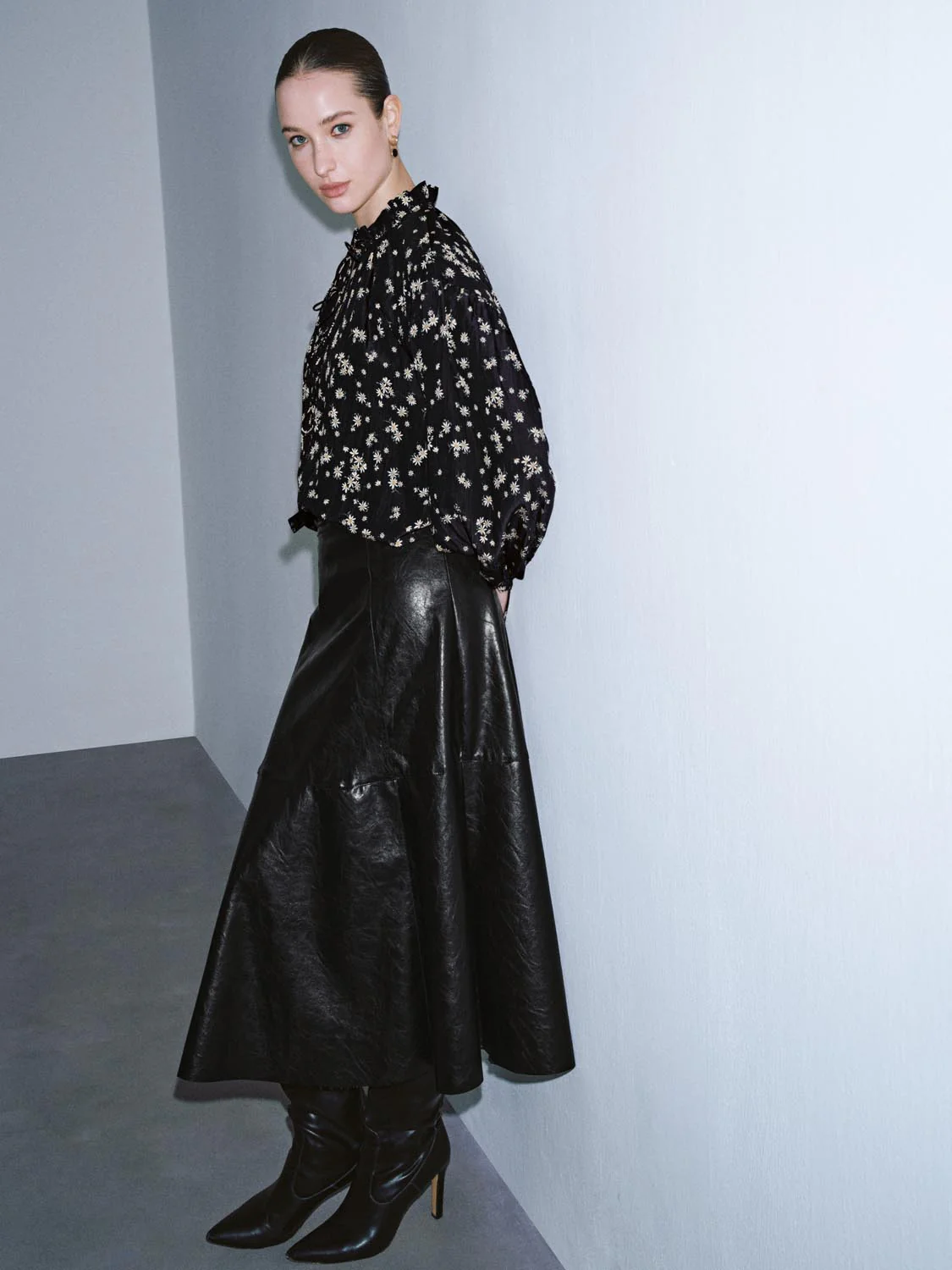 Lace-Up Floral Overhead Shirt - Image 4