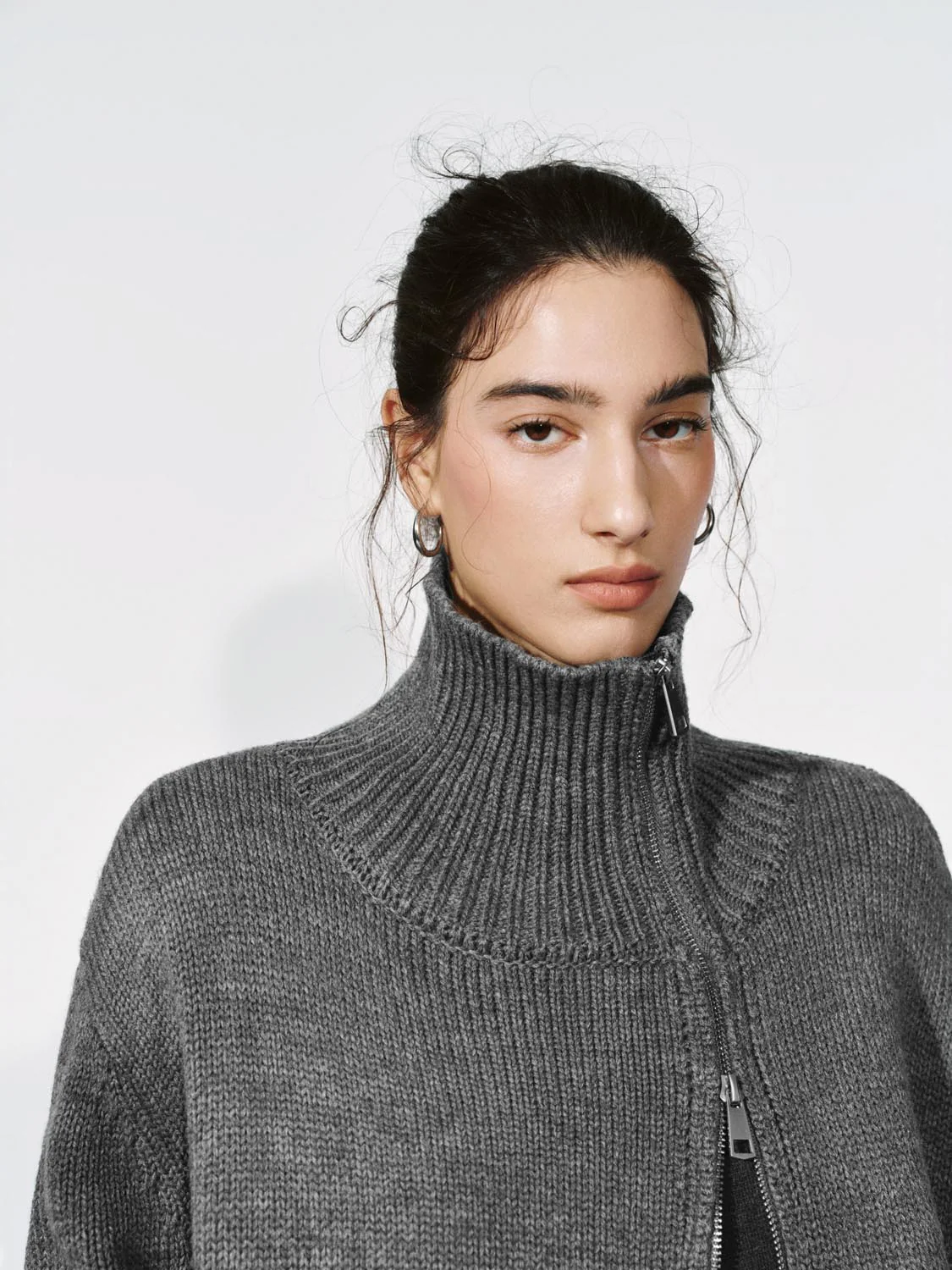 Large Collar Zip Up Knitted Cardigans - Image 3