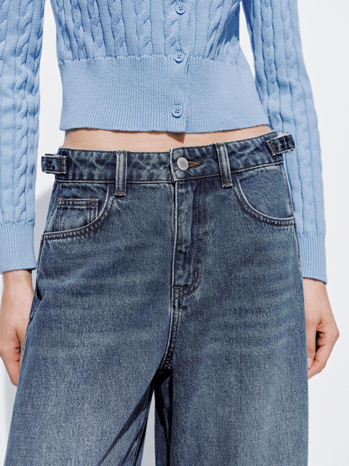 Loose Fit Barrel Jeans - Image 4