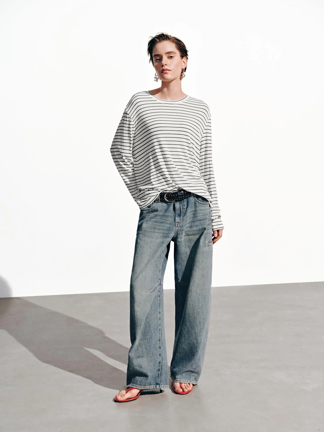 Loose Fit Barrel Leg Jeans - Image 5