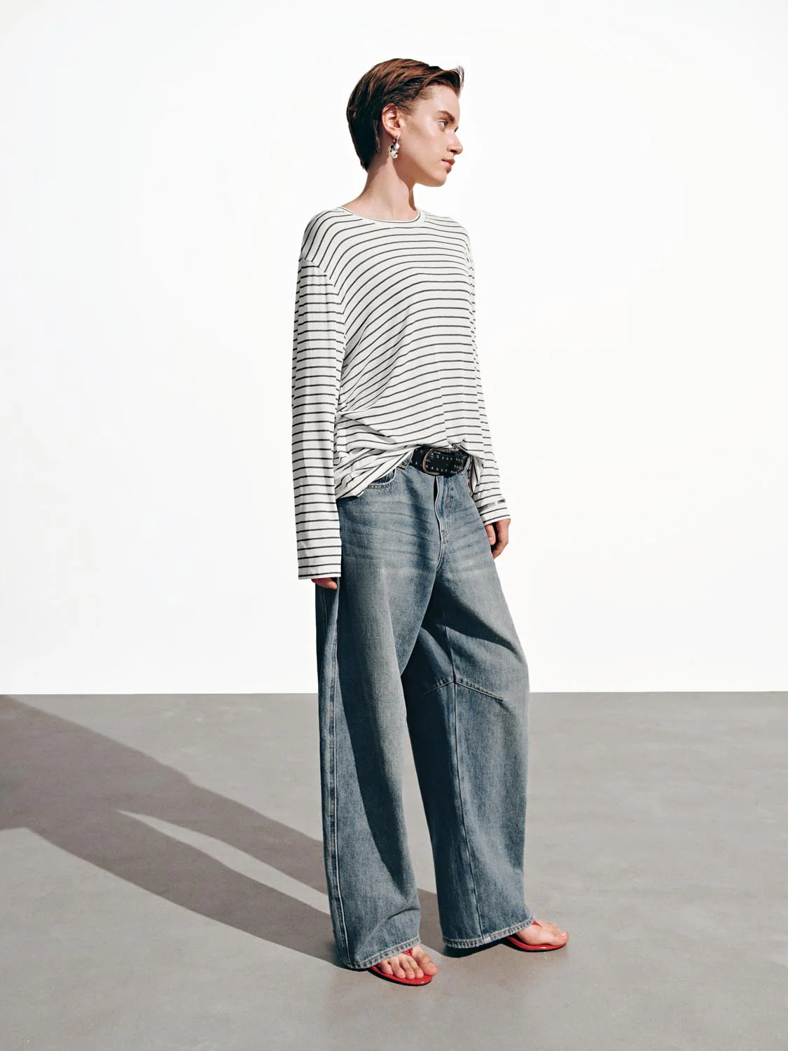 Loose Fit Barrel Leg Jeans - Image 6