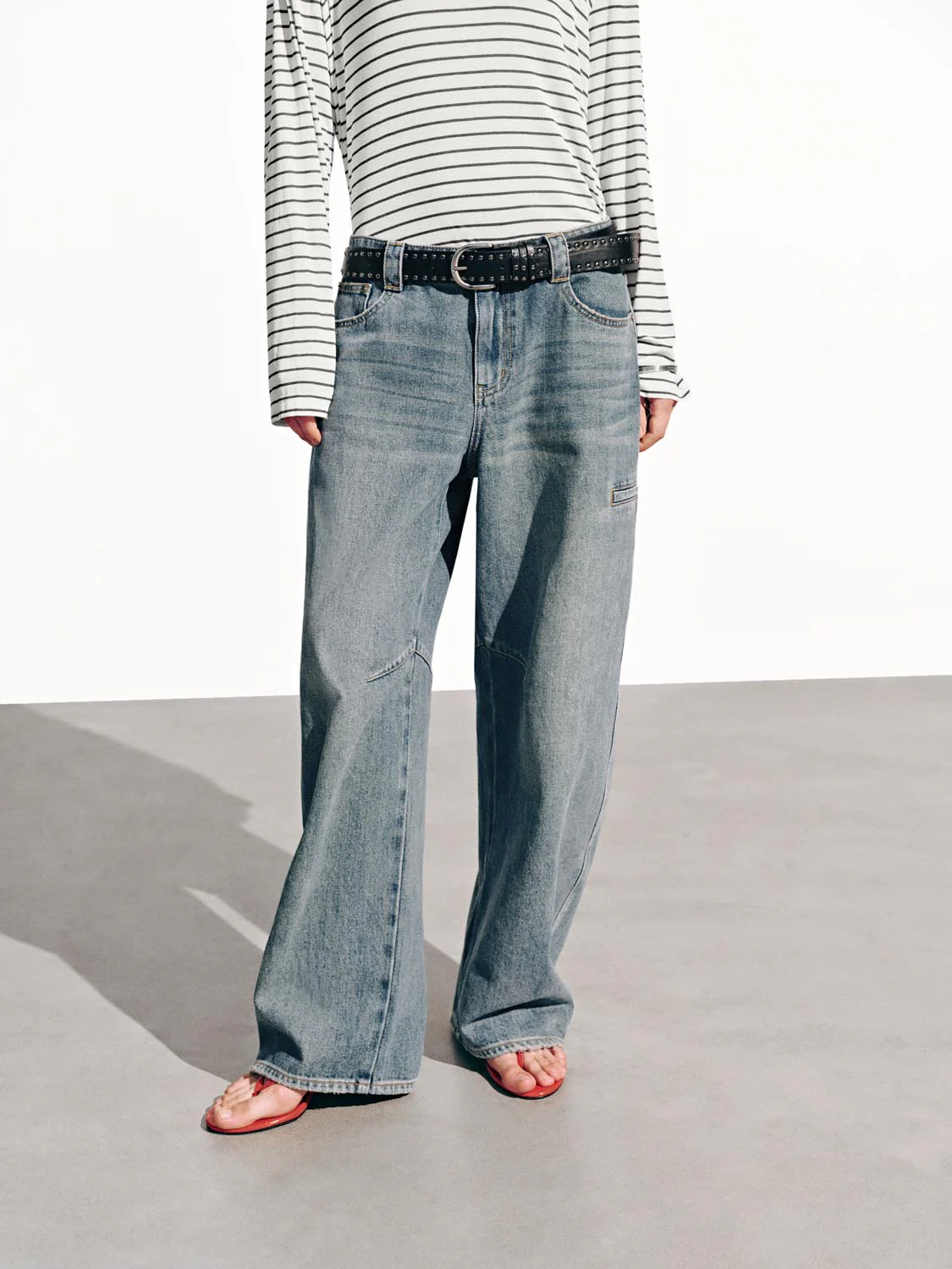 Loose Fit Barrel Leg Jeans - Image 9