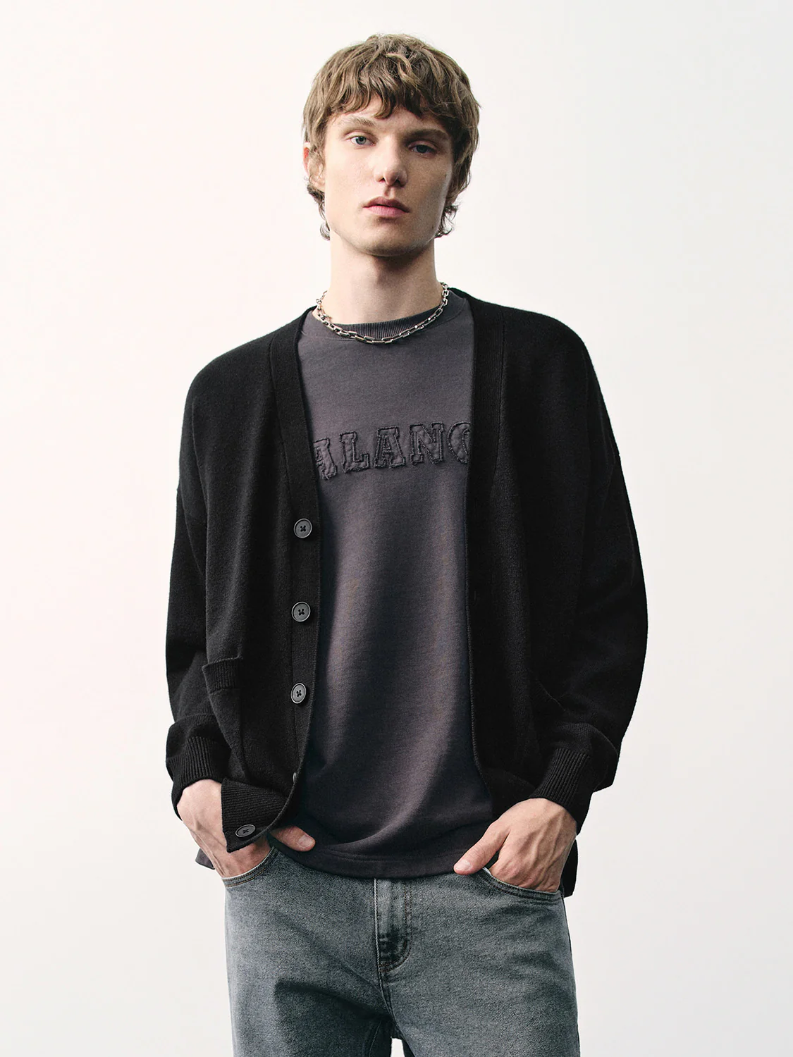 Loose V-Neck Knitted Cardigan - Image 20