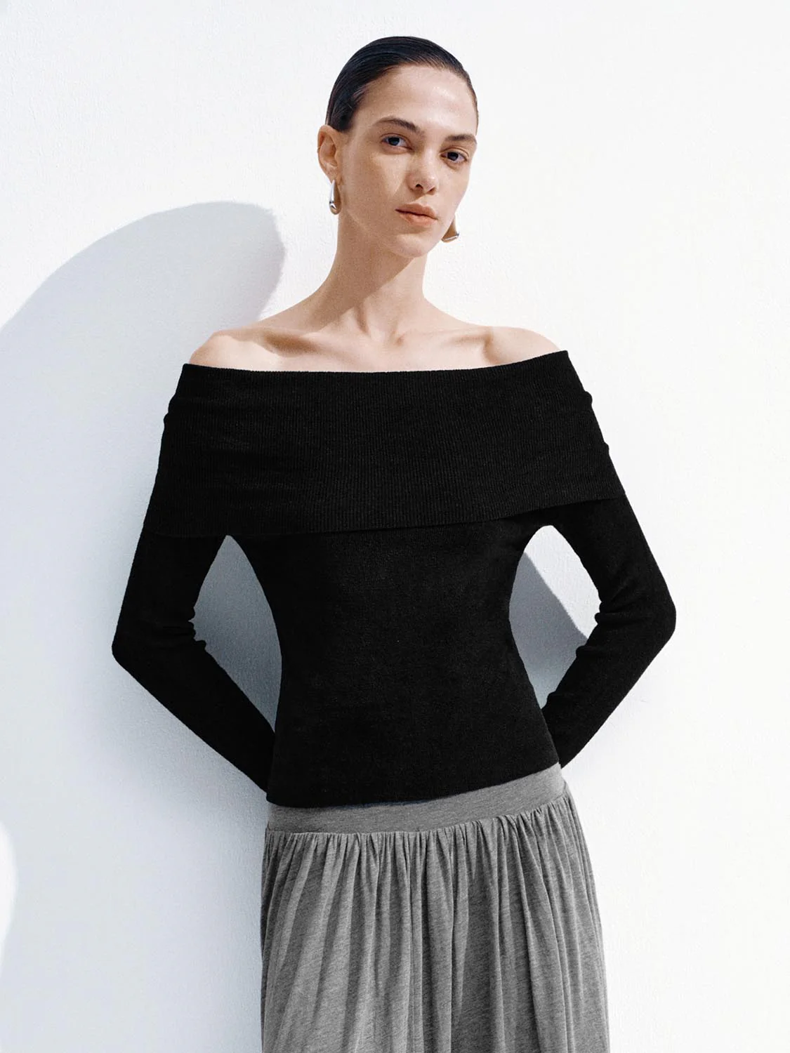 Off Shoulder Long Sleeve Knitted T-Shirts - Image 4