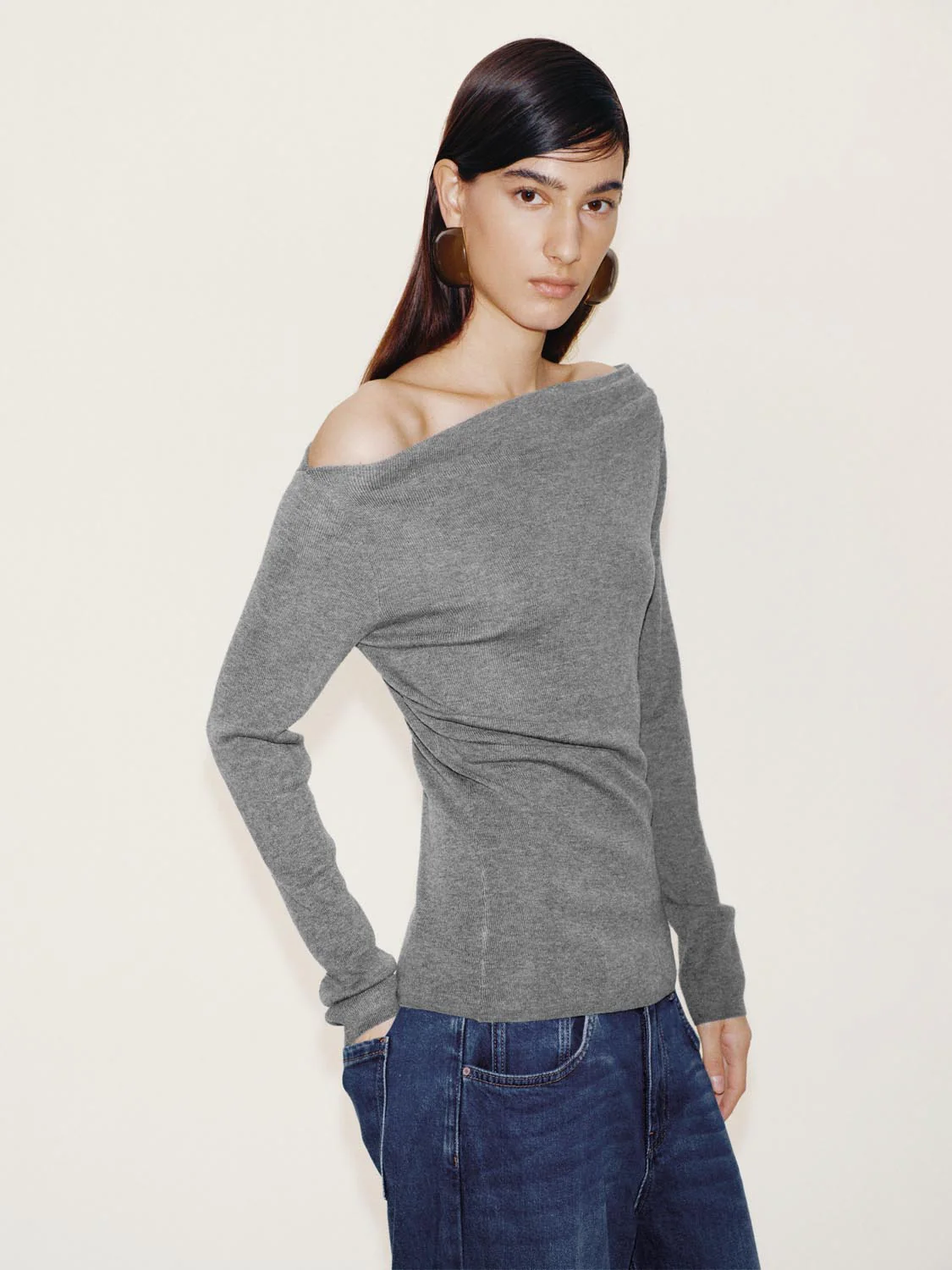 Off Shoulder Ruched Long Sleeve Knitted T-Shirts - Image 10