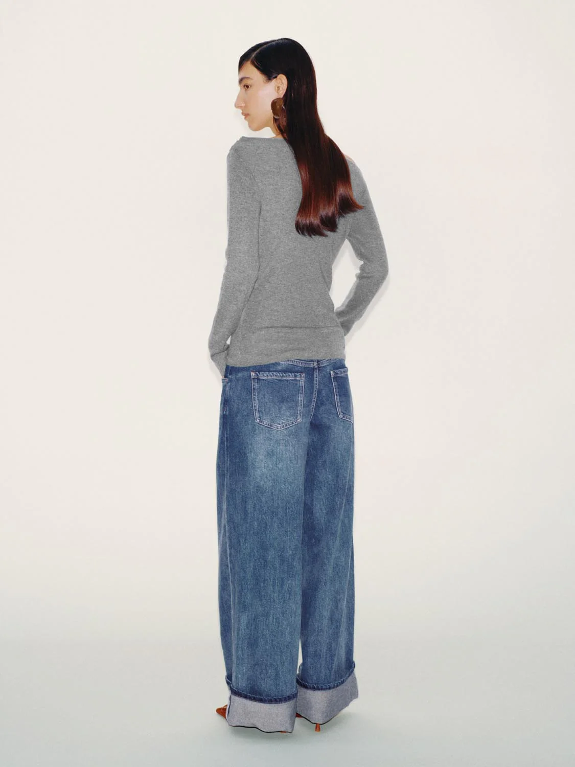 Off Shoulder Ruched Long Sleeve Knitted T-Shirts - Image 13