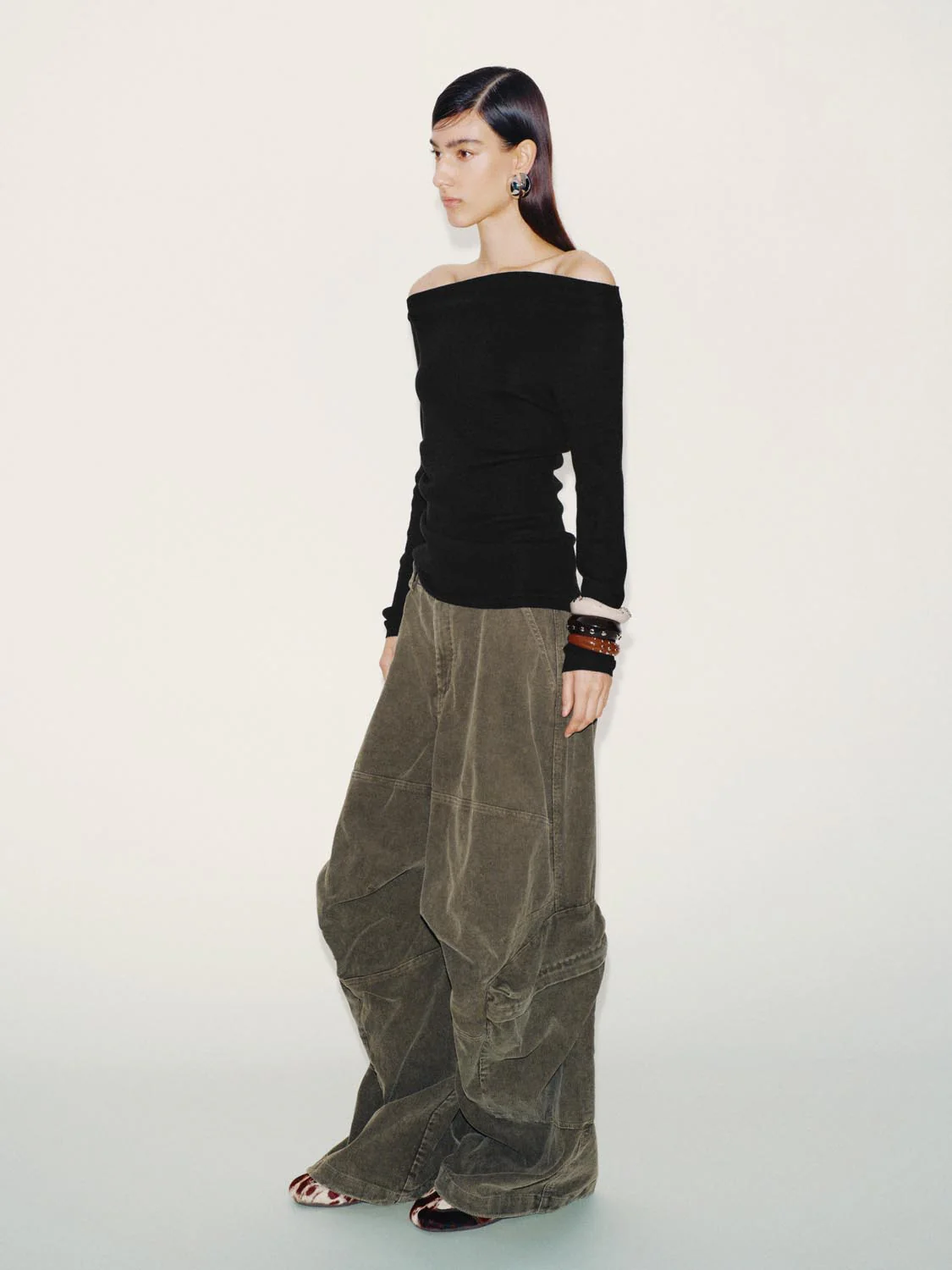 Off Shoulder Ruched Long Sleeve Knitted T-Shirts - Image 21