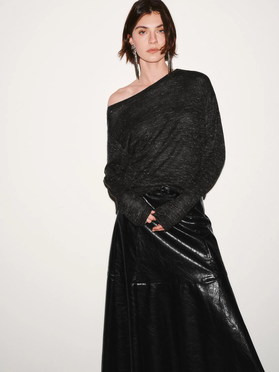 One Shoulder Nipped Waist Long Sleeve Knitted T-Shirts - Image 5