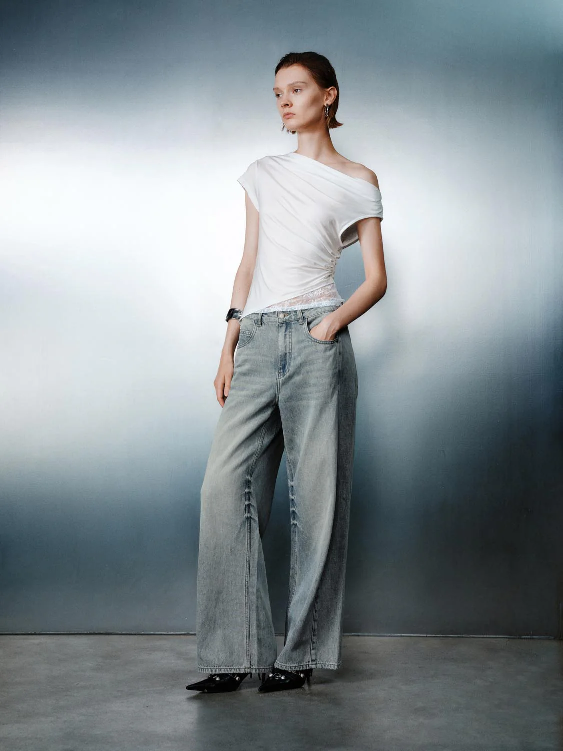 One Shoulder Ruched Blouses - Image 4