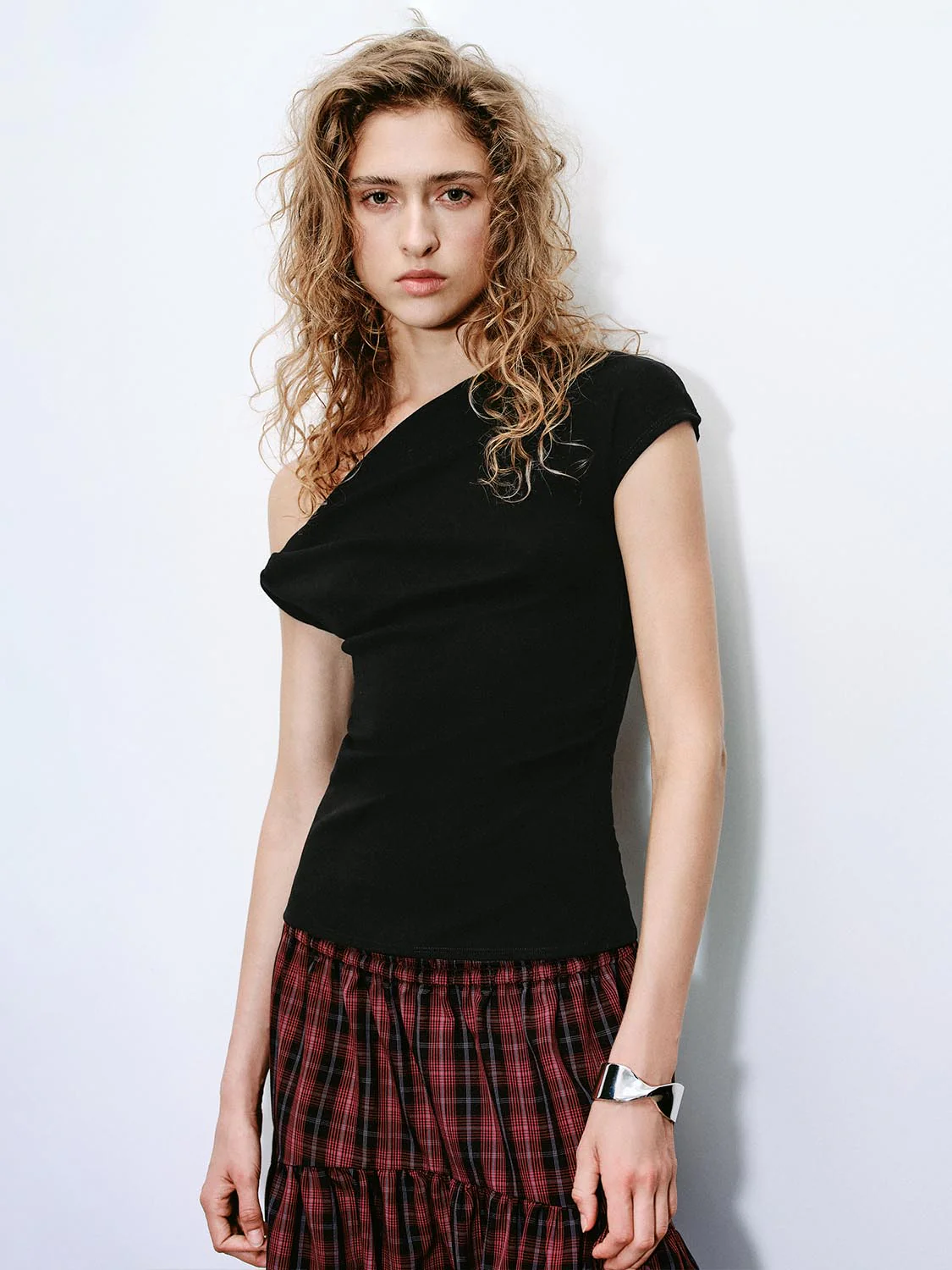 One Shoulder Ruched Capped Sleeve T-Shirts - Image 9