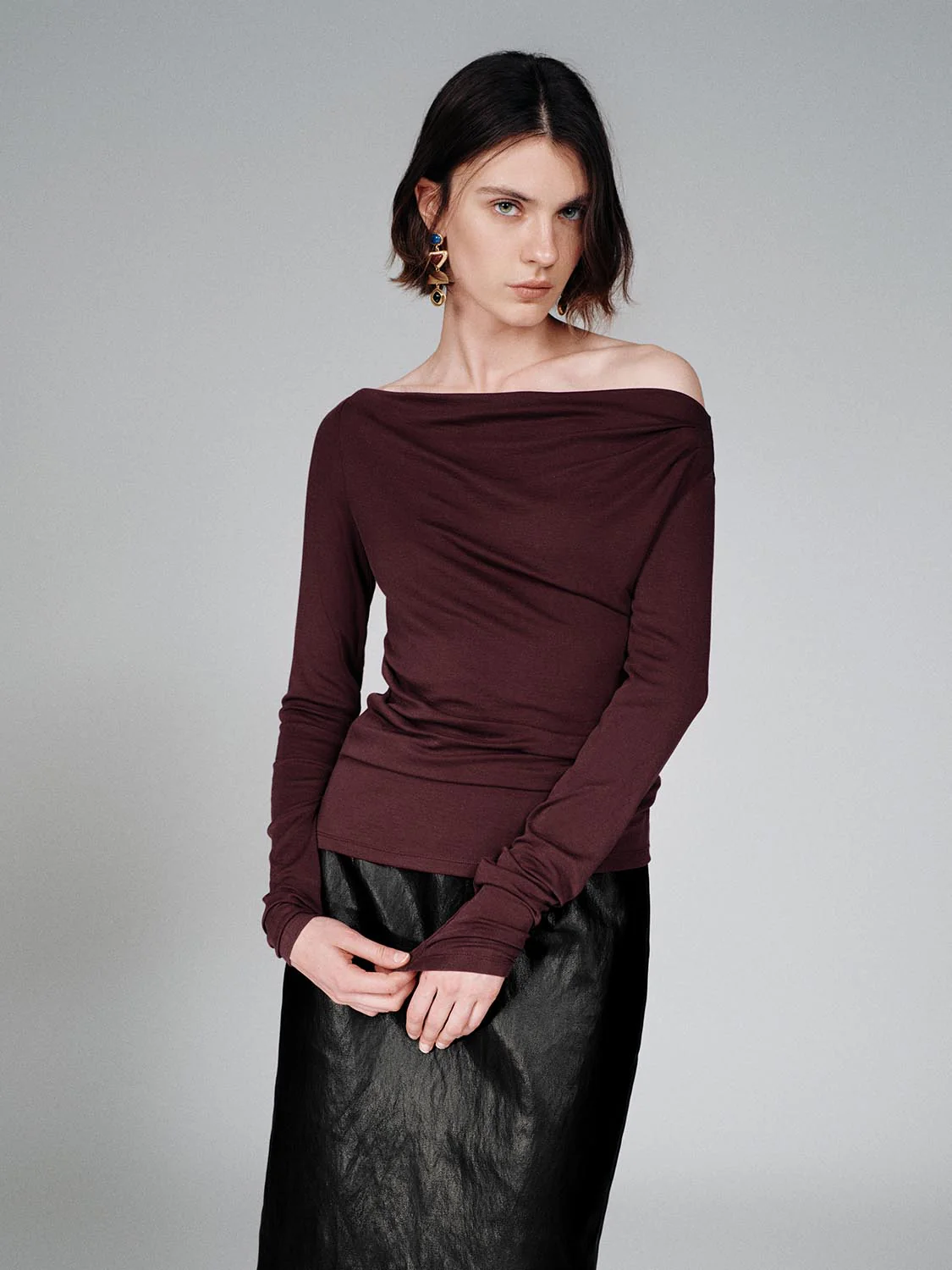 One Shoulder Ruched Long Sleeve T-Shirts - Image 9