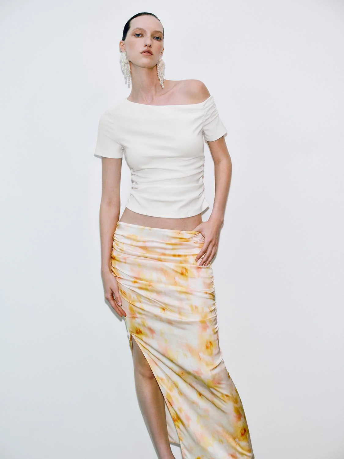 One Shoulder T-Shirts - Image 5