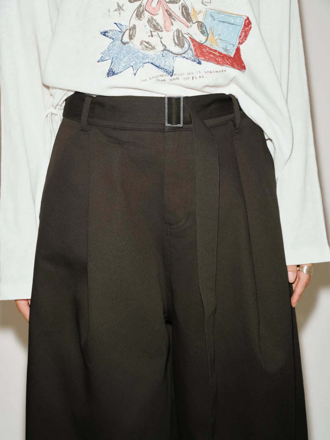Pleated Cropped Barrel Leg Pants - Image 4