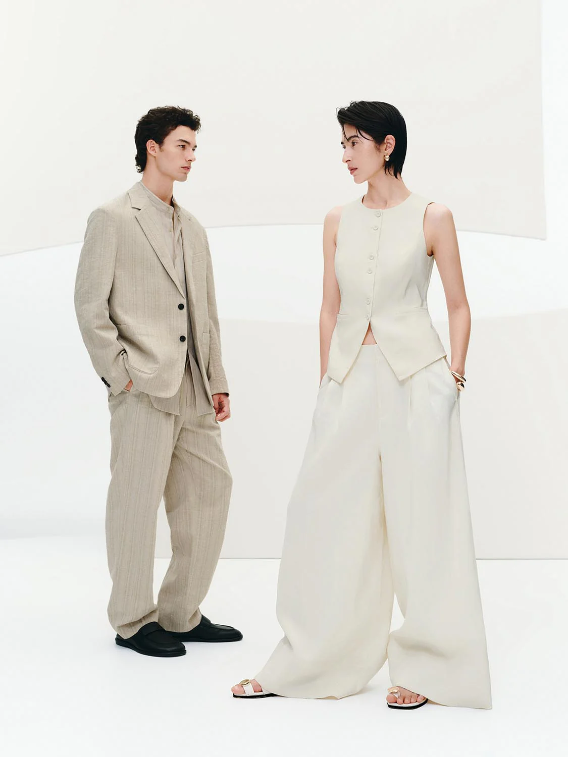 Pleated Wide Leg Pants - Image 7