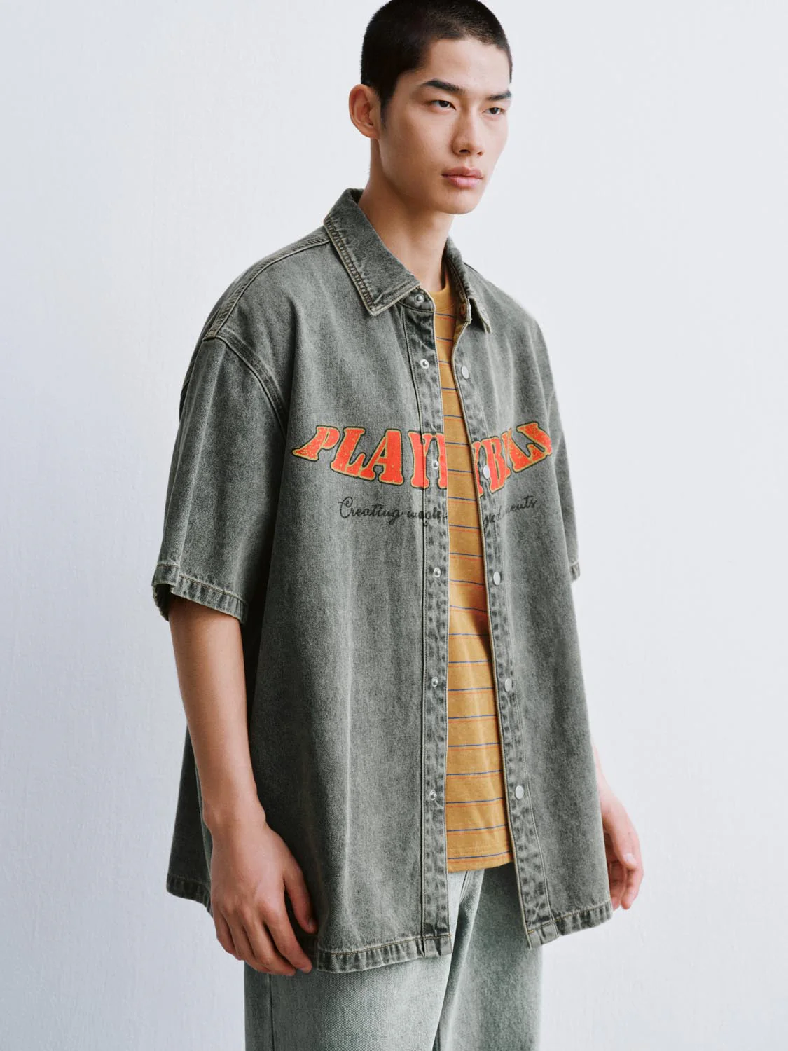 Printed Short Sleeve Denim Shirts - Image 2