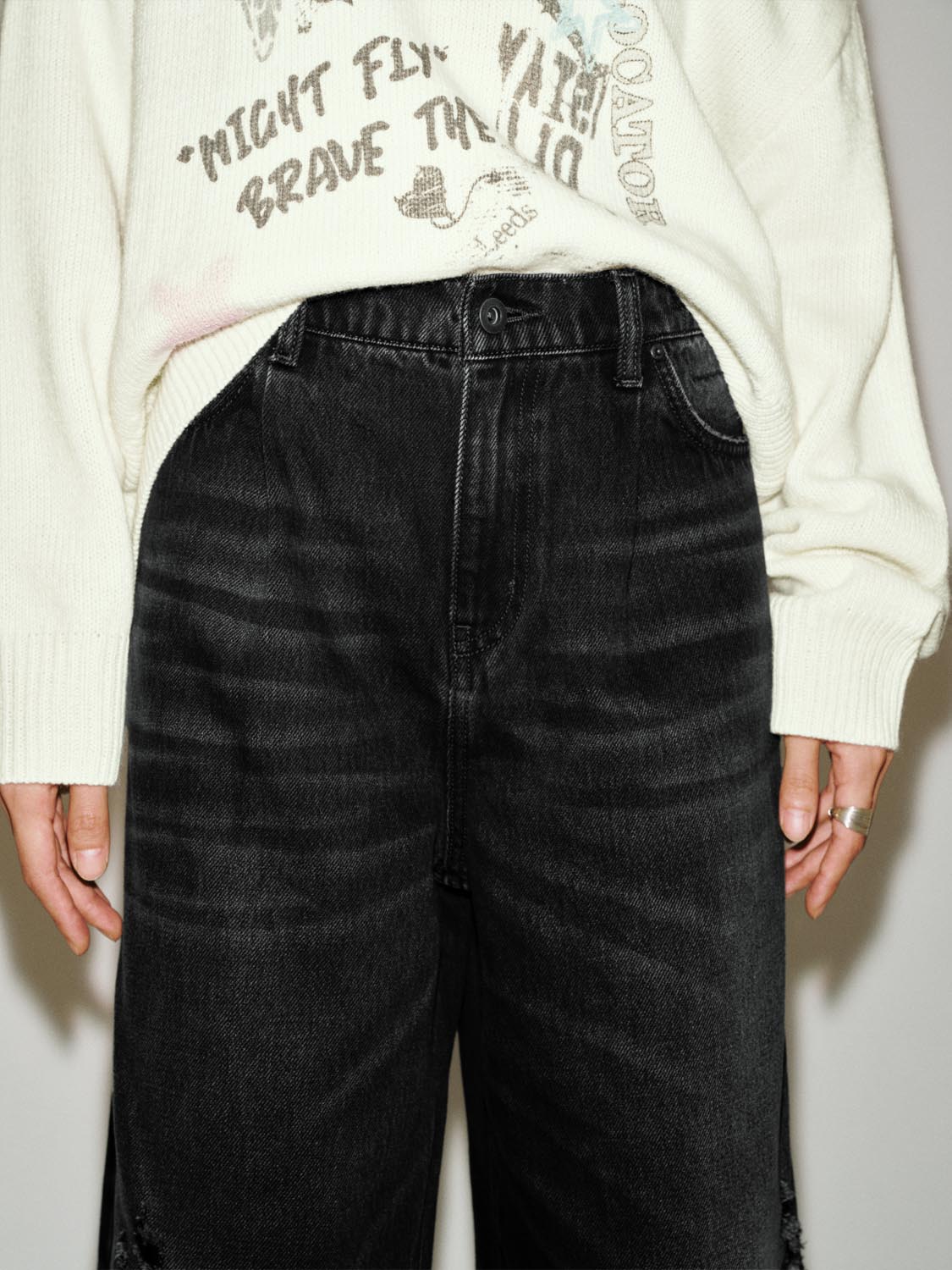 Raw Detail Washed Ankle Jeans - Image 4
