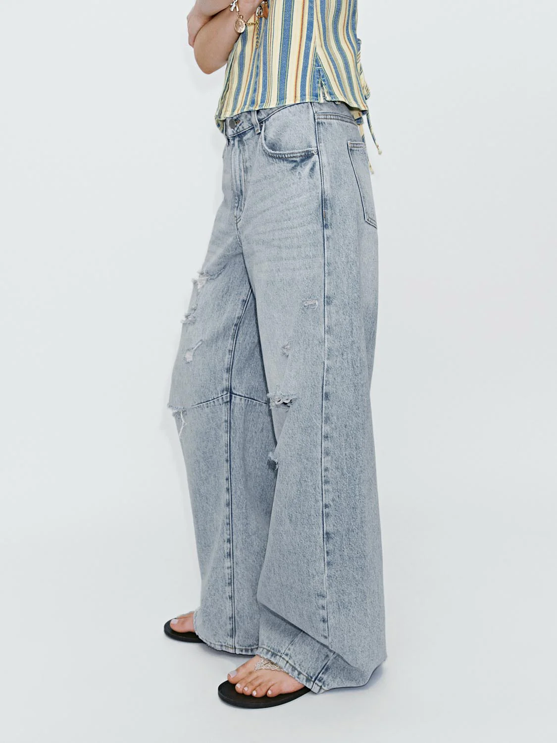 Raw Detail Wide Leg Jeans - Image 3