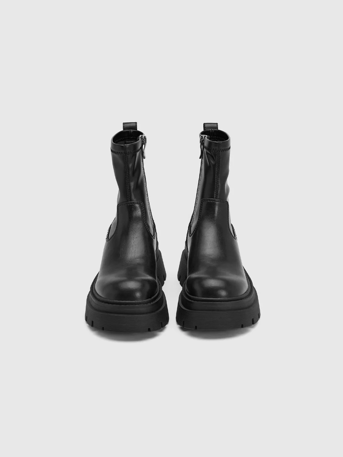 Round Toe Boots - Image 4