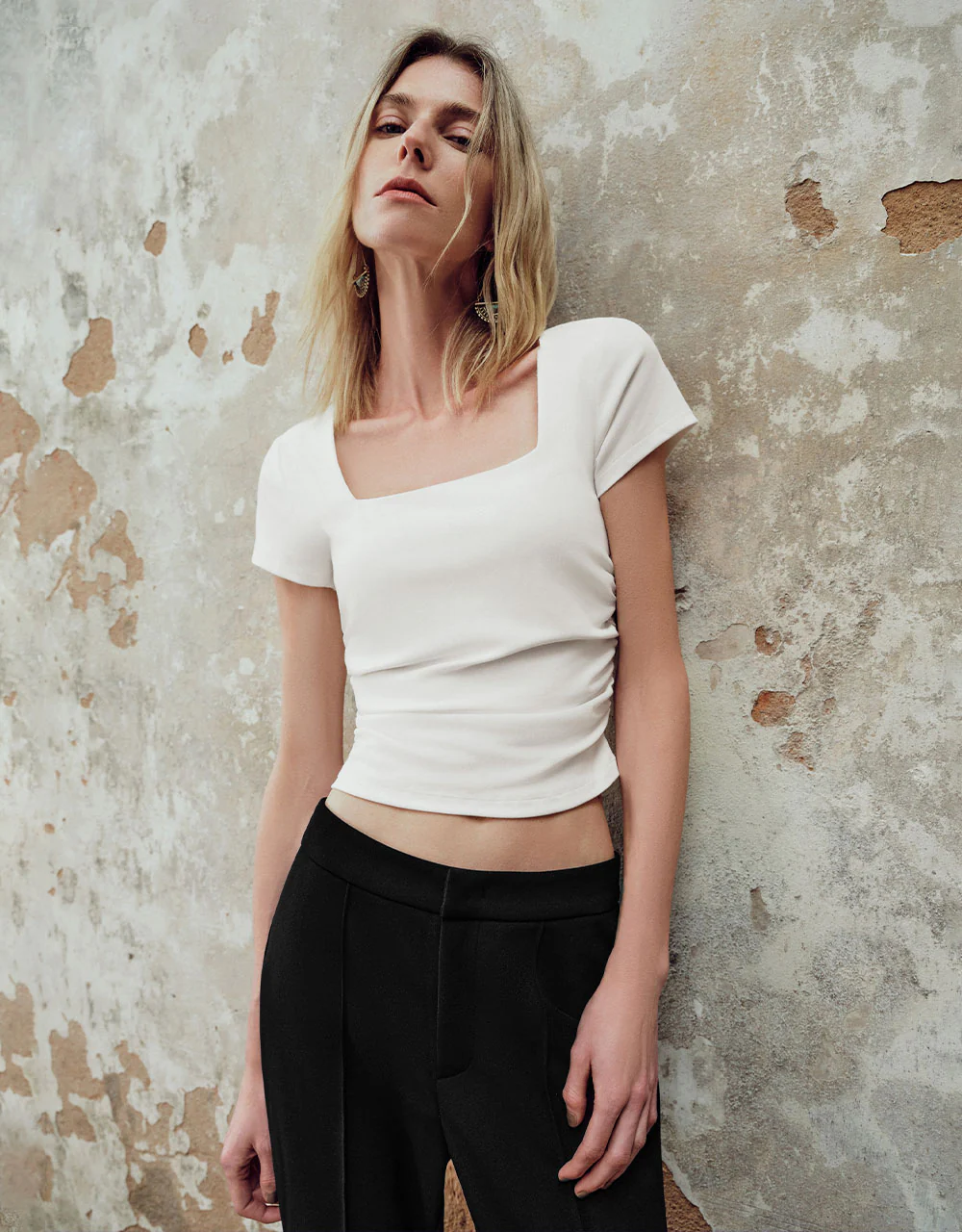 Ruched Square-cut Collar T-Shirt - Image 17