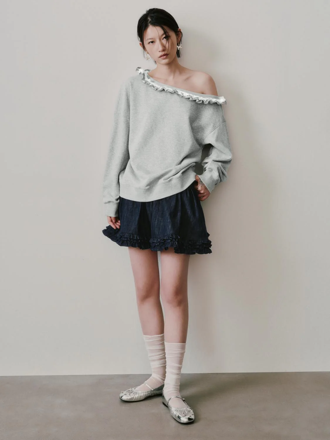 Ruffle Trim One Shoulder Sweatshirts - Image 4