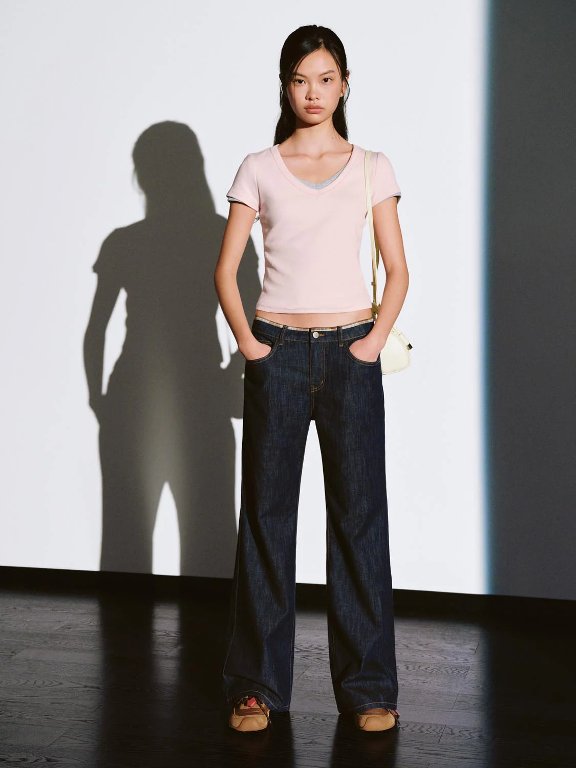 Scoop Neck Cropped Skinny Fit T-Shirts - Image 13