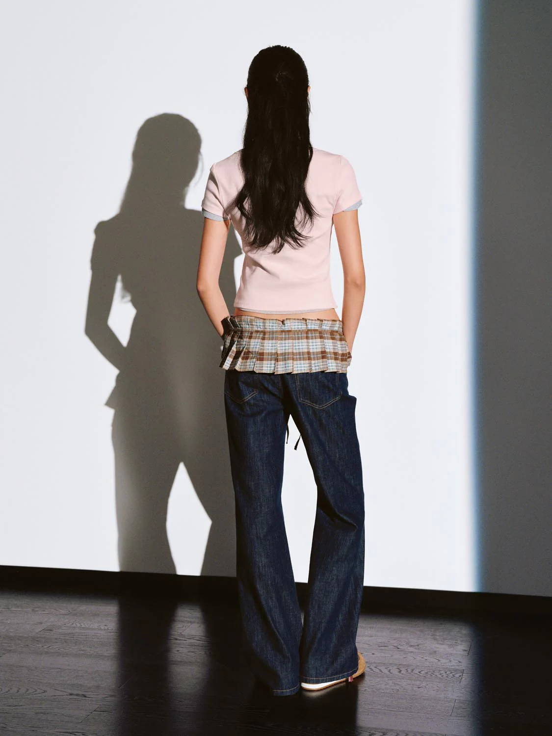 Scoop Neck Cropped Skinny Fit T-Shirts - Image 14