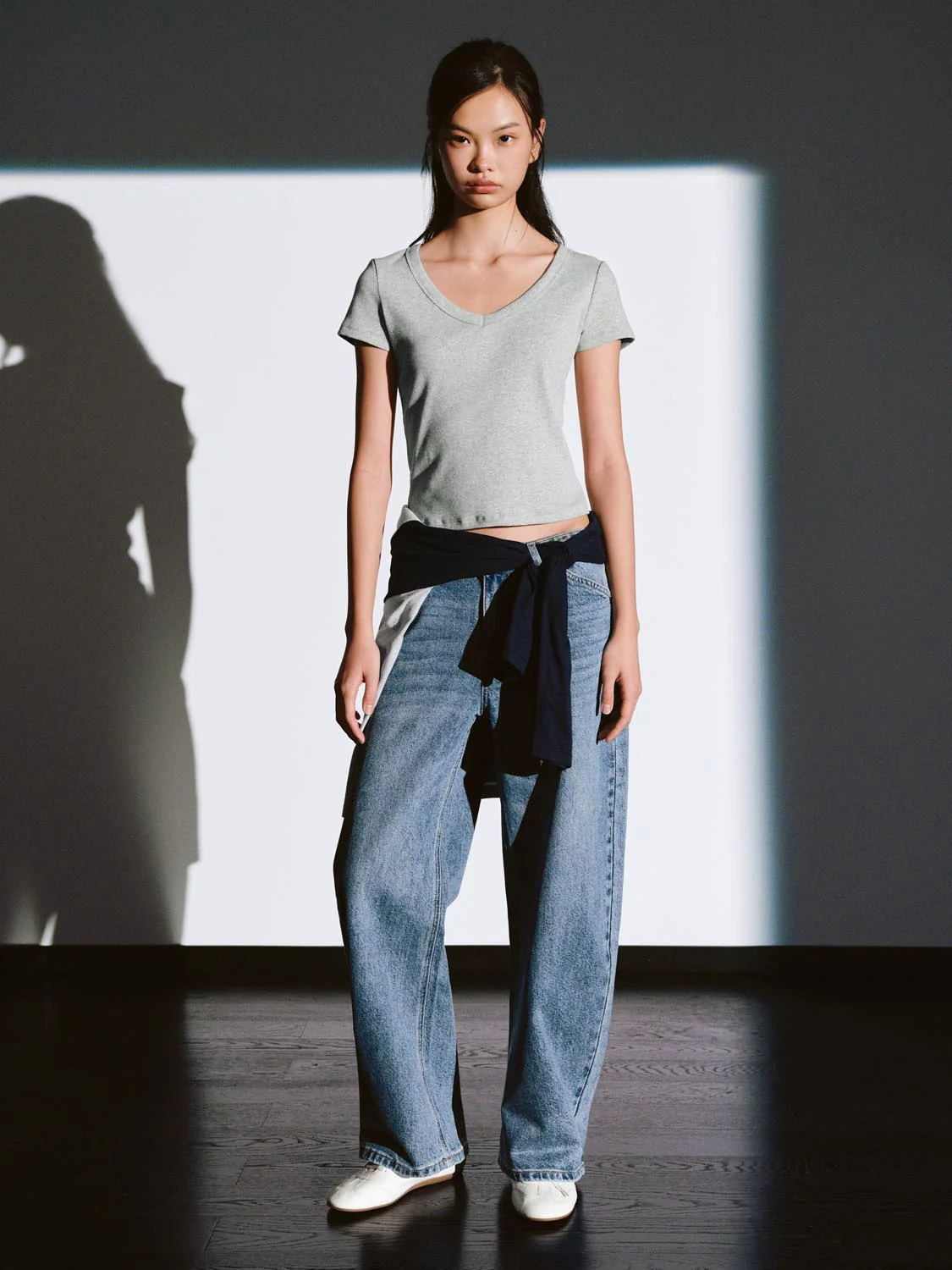 Scoop Neck Cropped Skinny Fit T-Shirts - Image 21