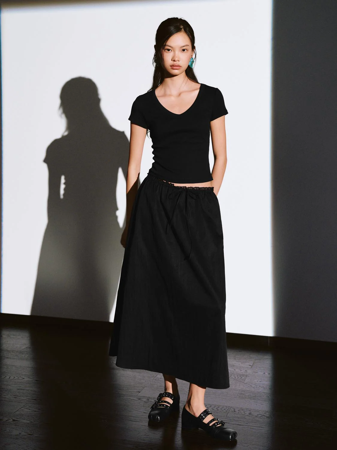 Scoop Neck Cropped Skinny Fit T-Shirts - Image 36