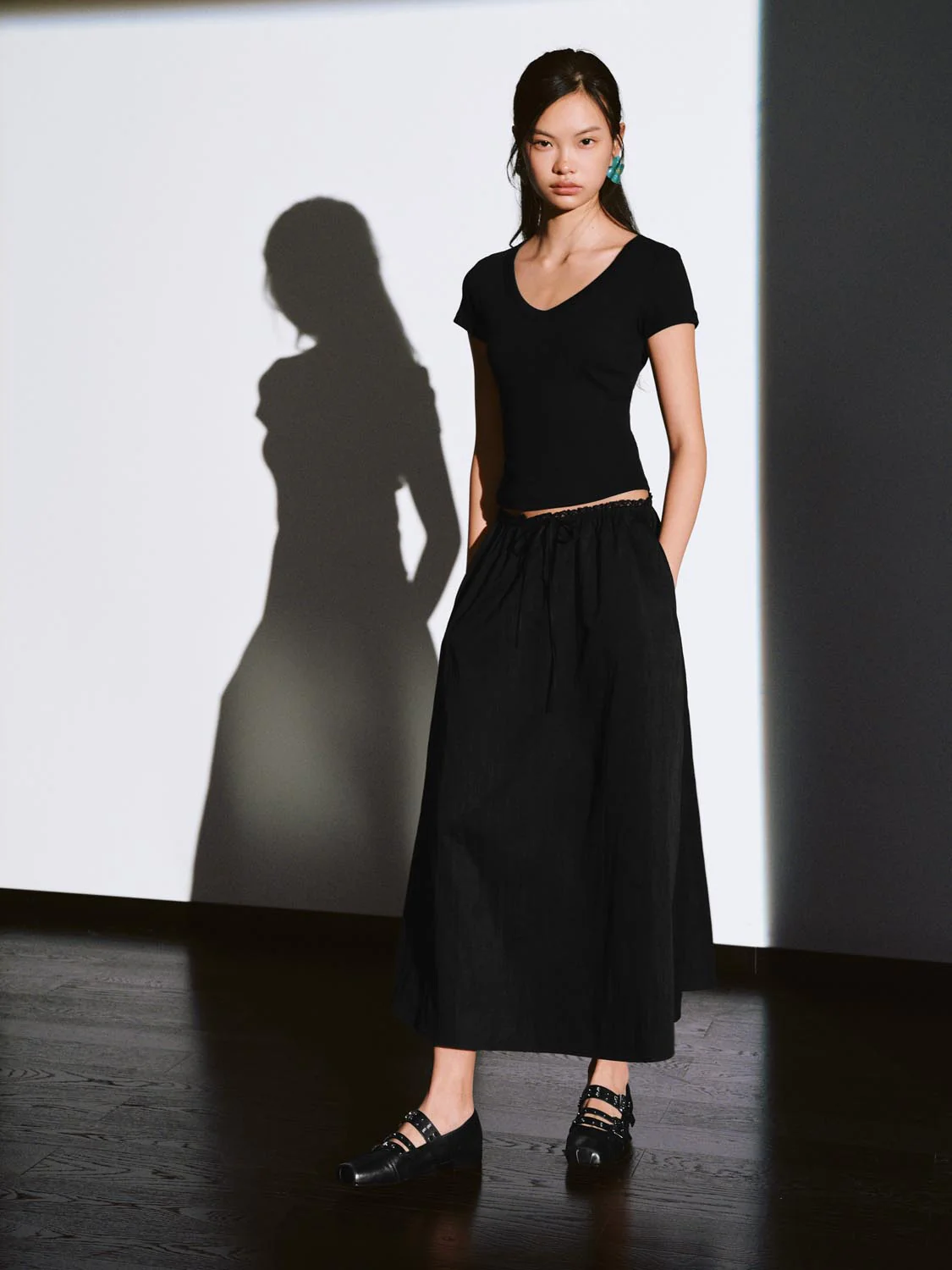 Scoop Neck Cropped Skinny Fit T-Shirts - Image 37