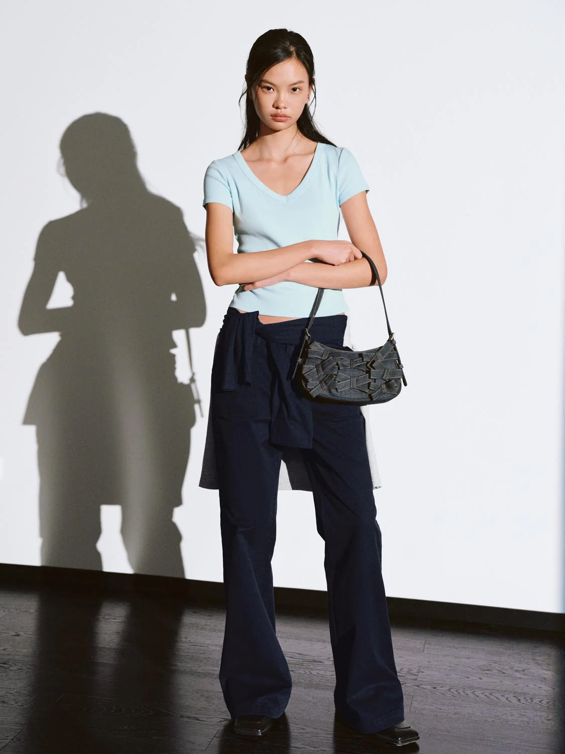 Scoop Neck Cropped Skinny Fit T-Shirts - Image 4