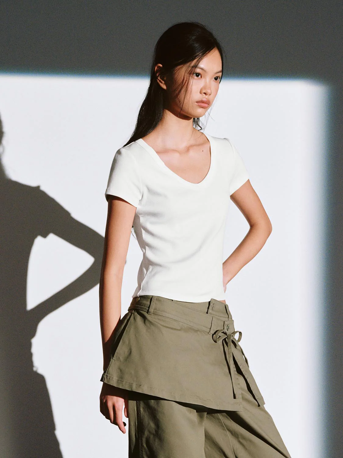 Scoop Neck Cropped Skinny Fit T-Shirts - Image 44