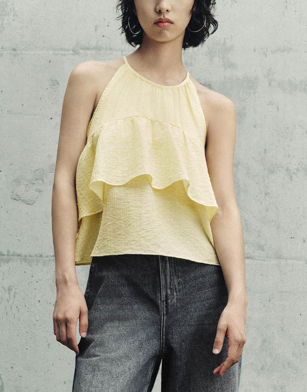 Sleeveless Crew Neck Blouse - Image 9