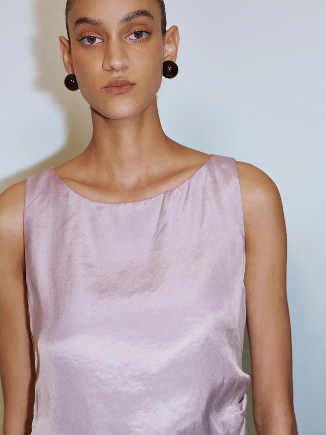 Sleeveless Overhead Shirt - Image 15