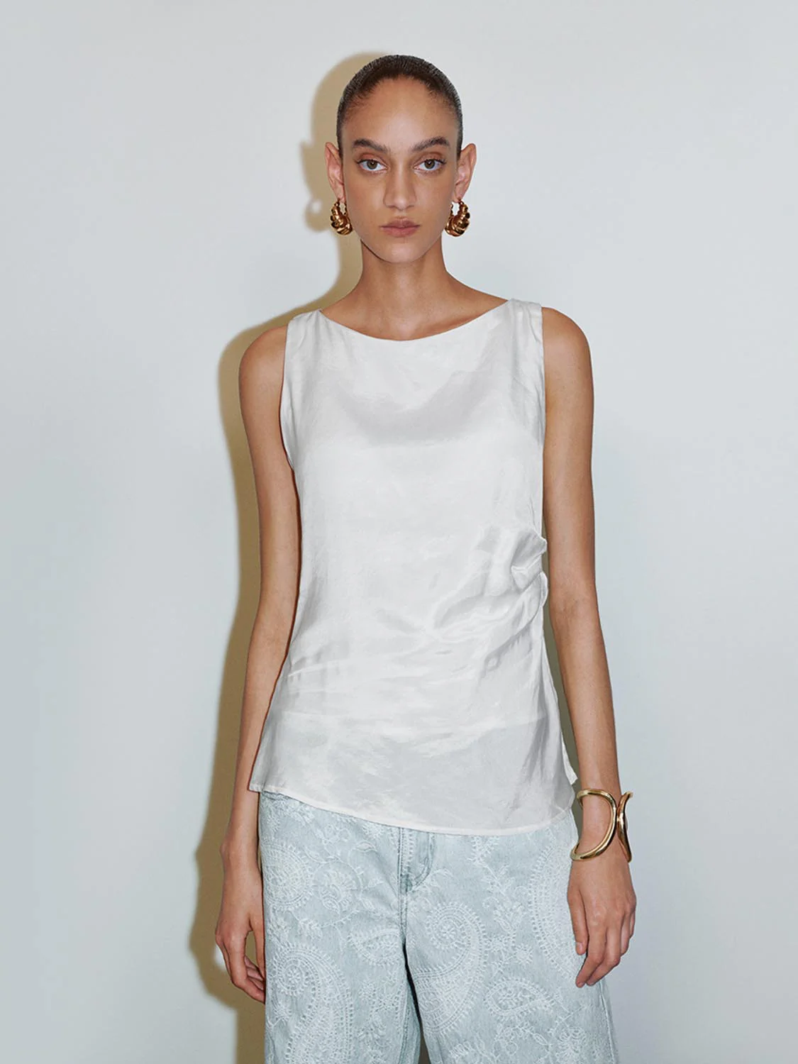 Sleeveless Overhead Shirt - Image 20