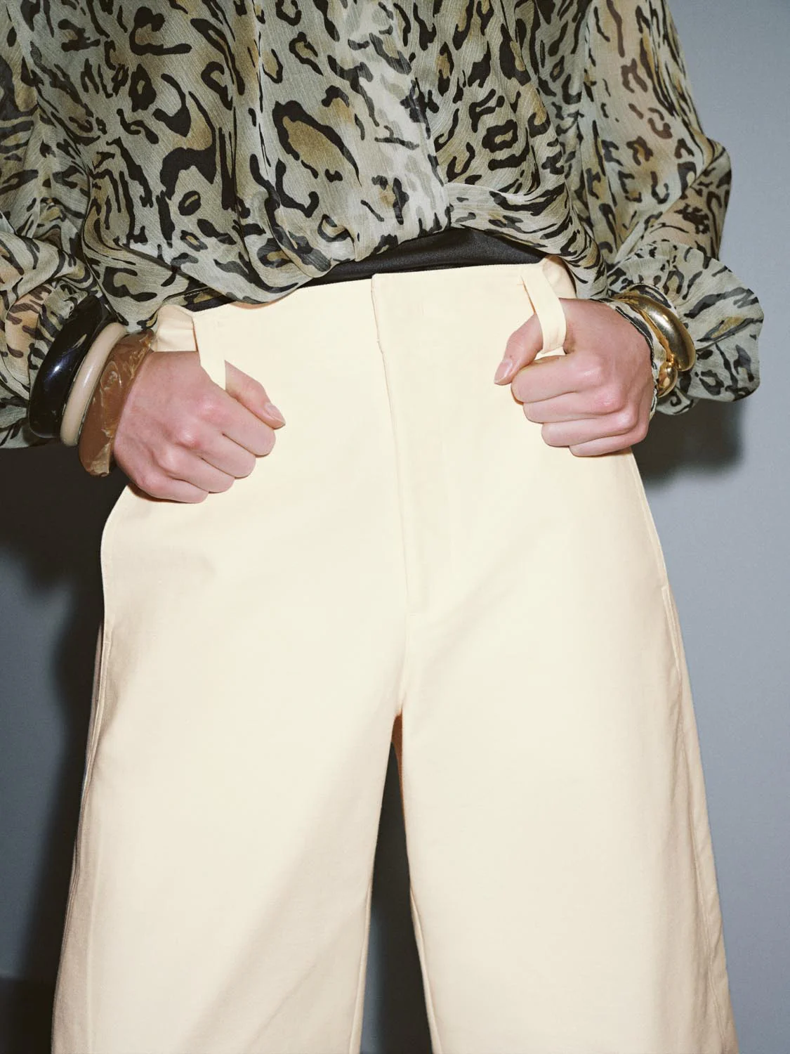 Solid Barrel Leg Pants - Image 13