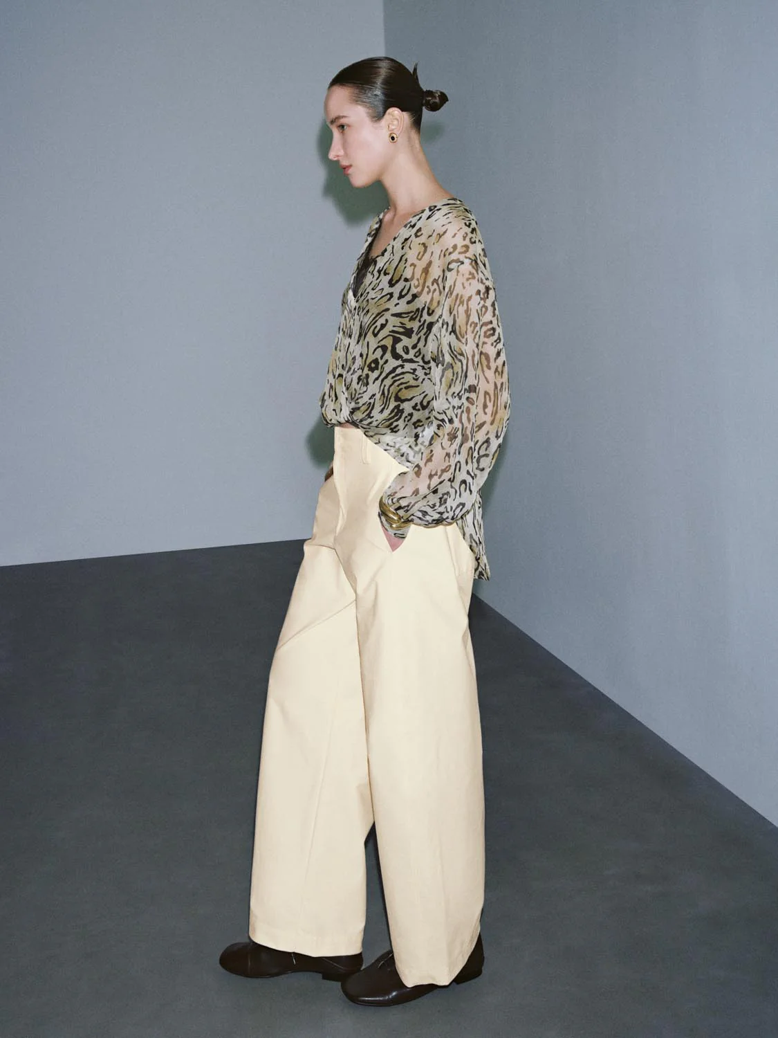 Solid Barrel Leg Pants - Image 14