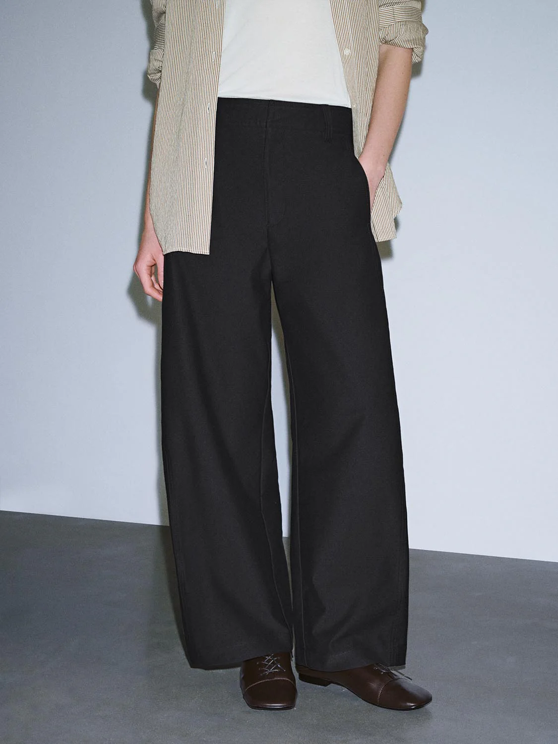 Solid Barrel Leg Pants - Image 17