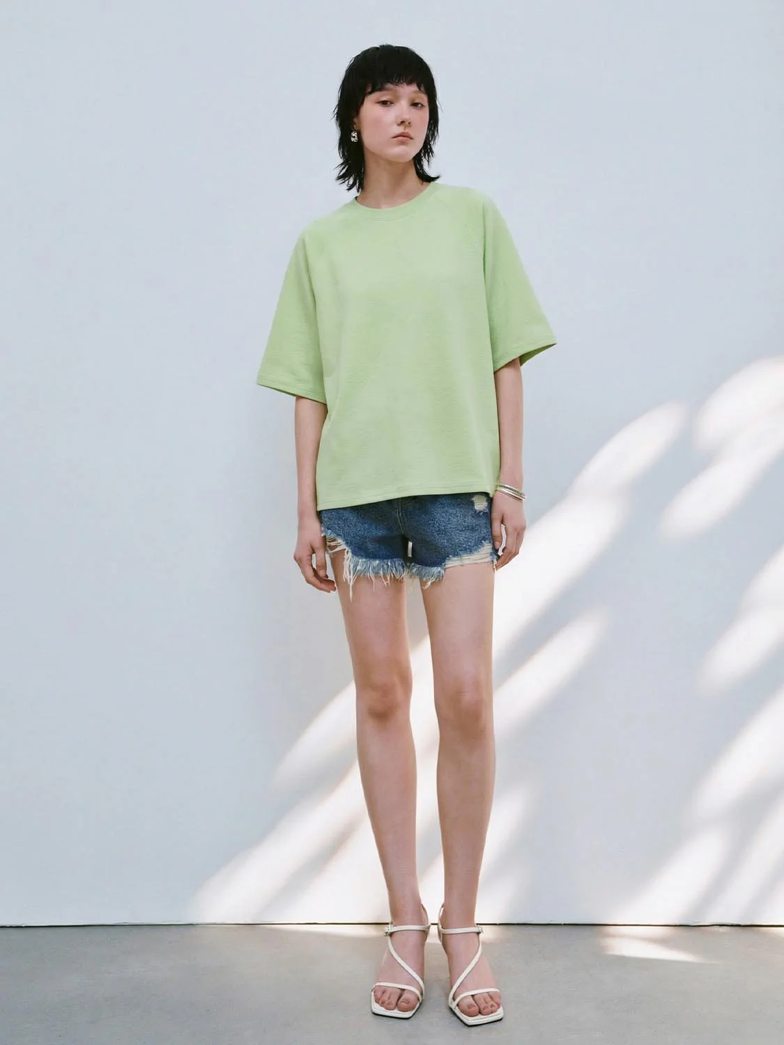 Solid Loose Fit Crew Neck T-Shirts - Image 2